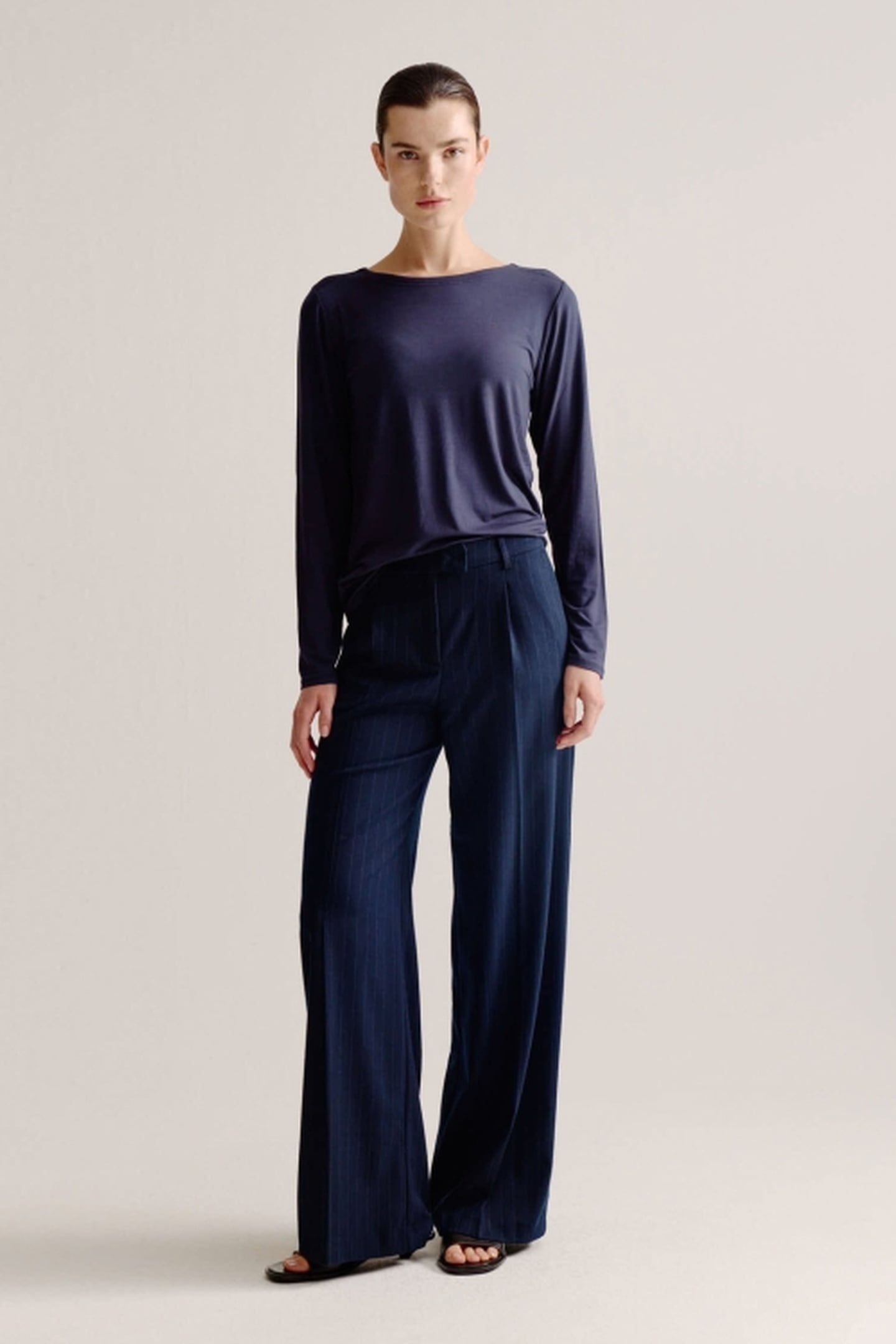 ALINE T-SHIRT SOLID NAVY 3