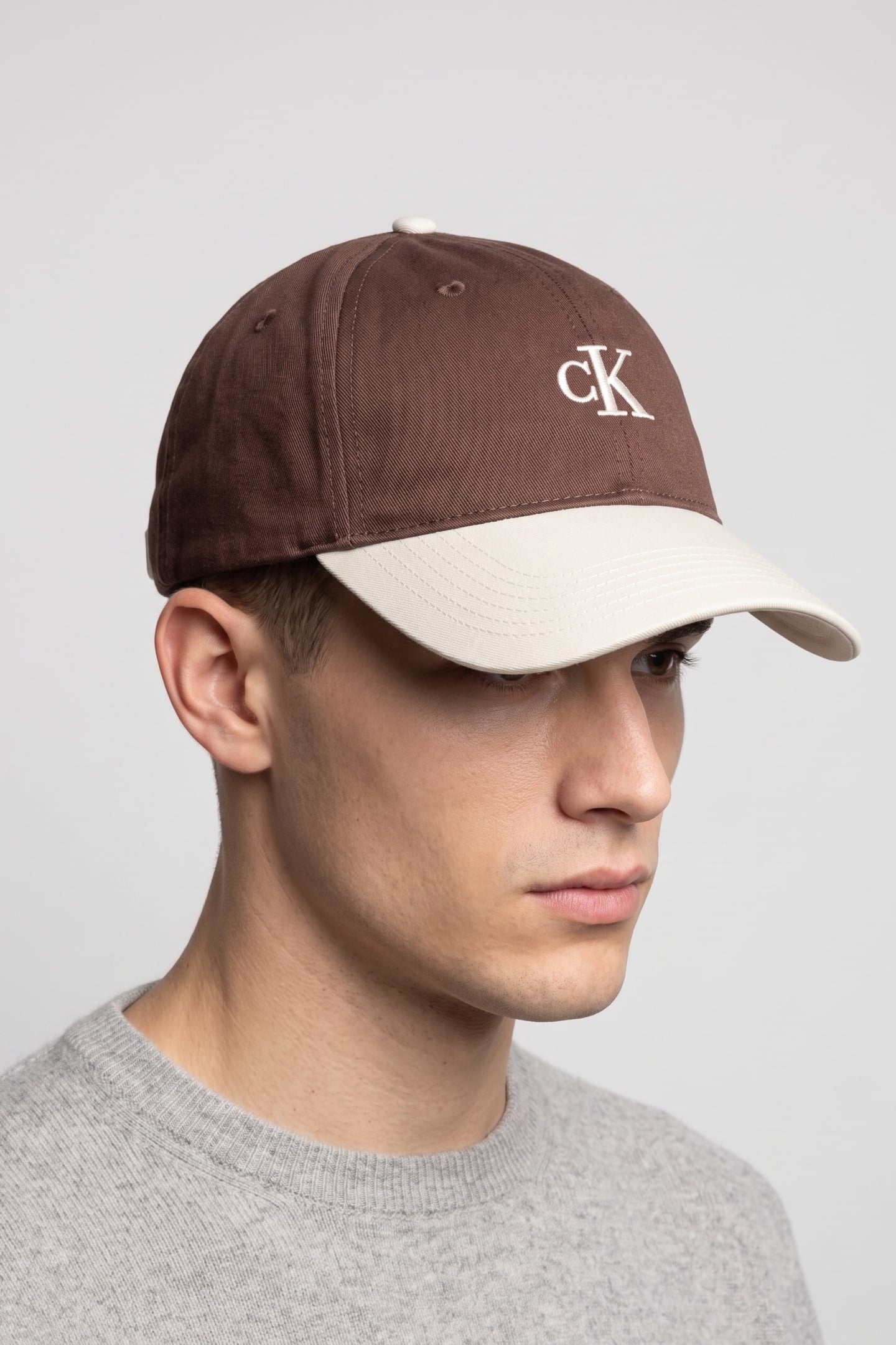 MONOGRAM EMB COLORBLOCK CAP CHOCOLATE MARTINI 4