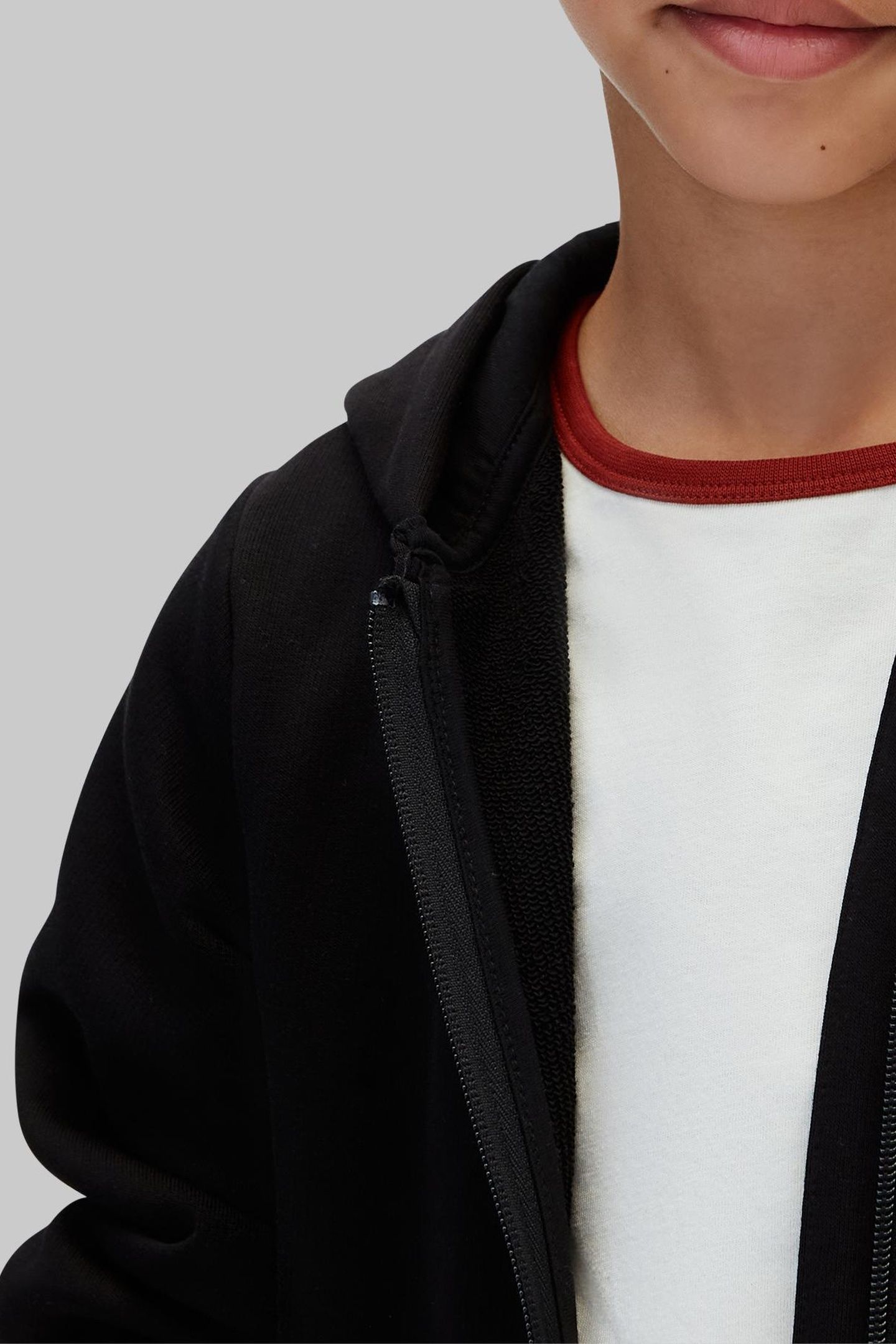 UNISEX MINI BADGE ZIP-THROUGH BLACK 6