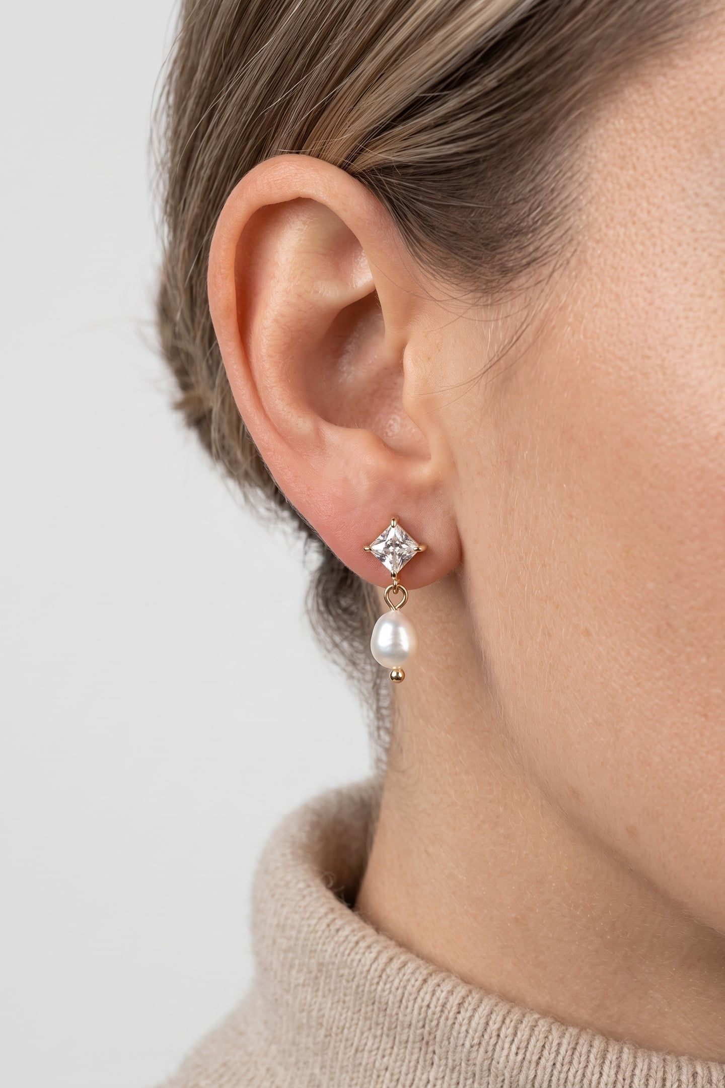 ELEGANT PEARL OHRRINGE GOLD 1