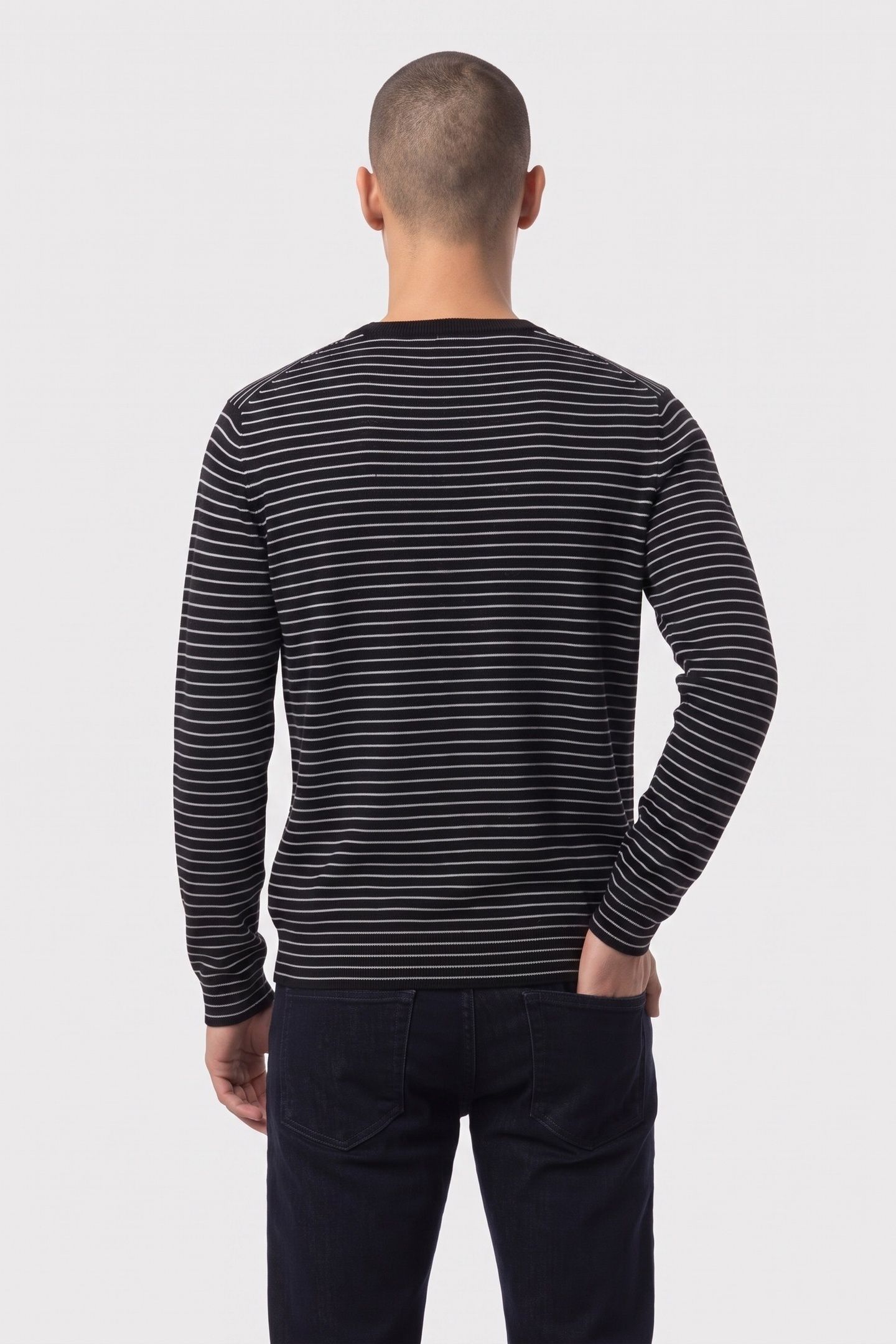PULL COL ROND A RAYURES DETAIL BRODERIE BLACK / WHITE 2