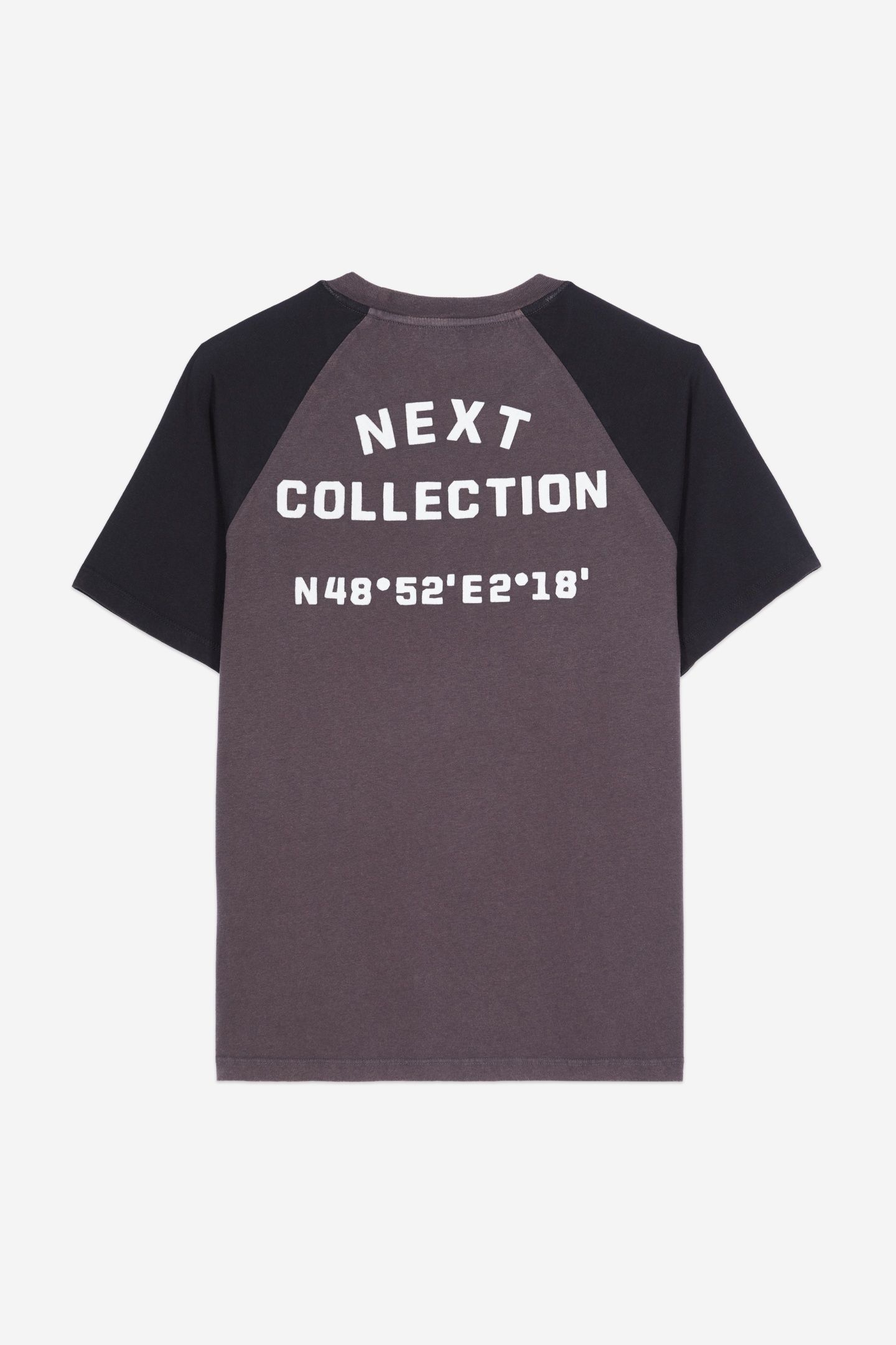 SHORT-SLEEVED RAGLAN T-SHIRT W FELT PATCH BLACK WASHED 2
