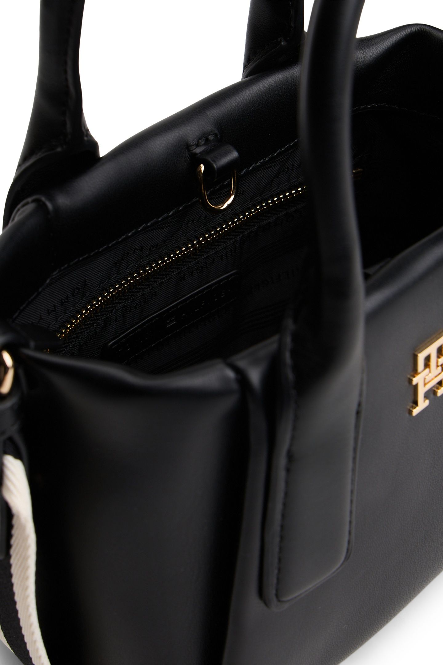 ESSENTIAL MINI TOTE BLACK 5
