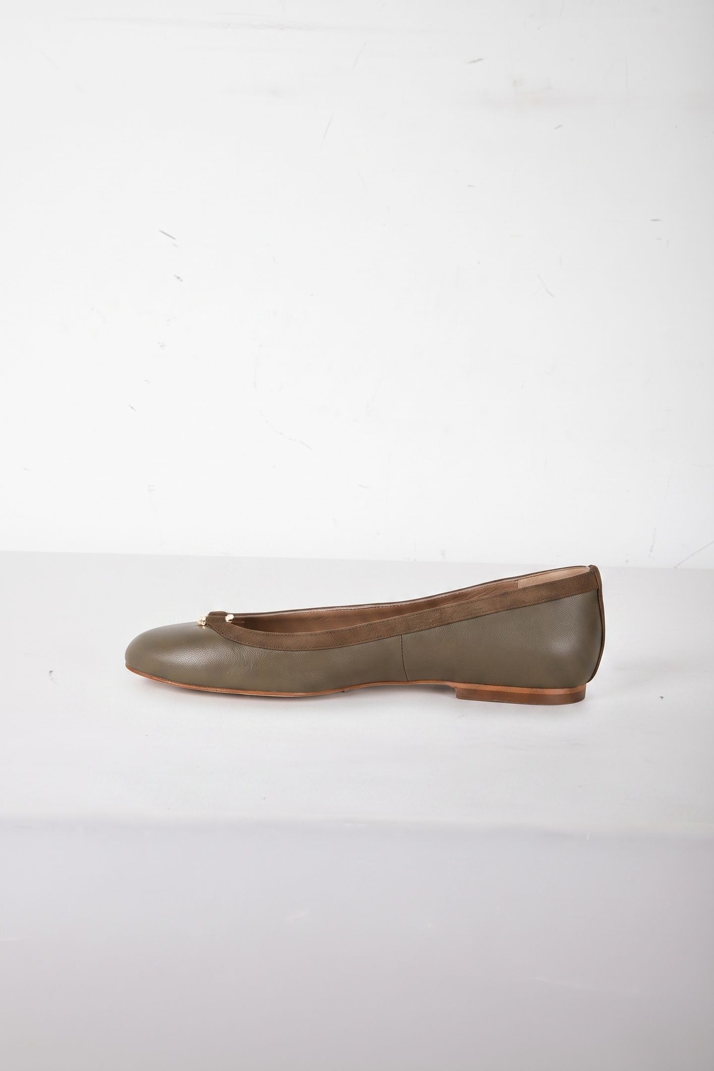 DOLLIE OLOID ROUND TOE KHAKI 2