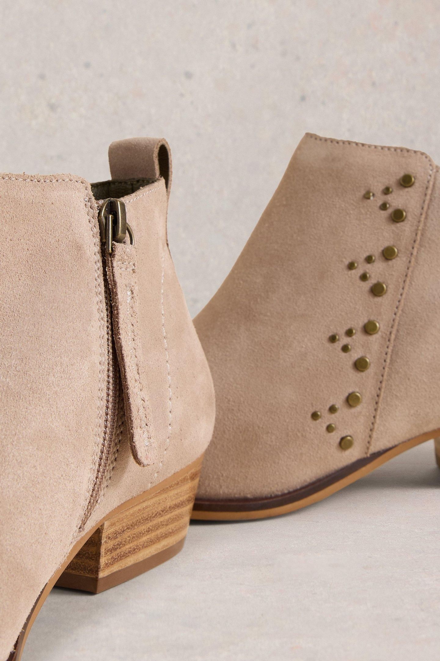 WILLOW STUD ANKLE BOOT LIGHT GREY 3