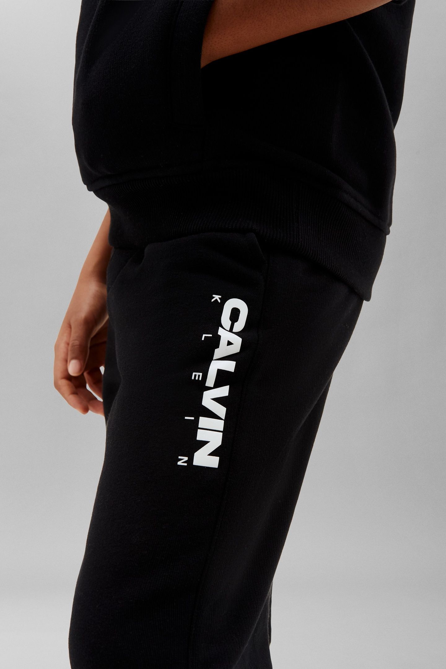 BOYS GRAPHIC RELAXED PANT BLACK 4