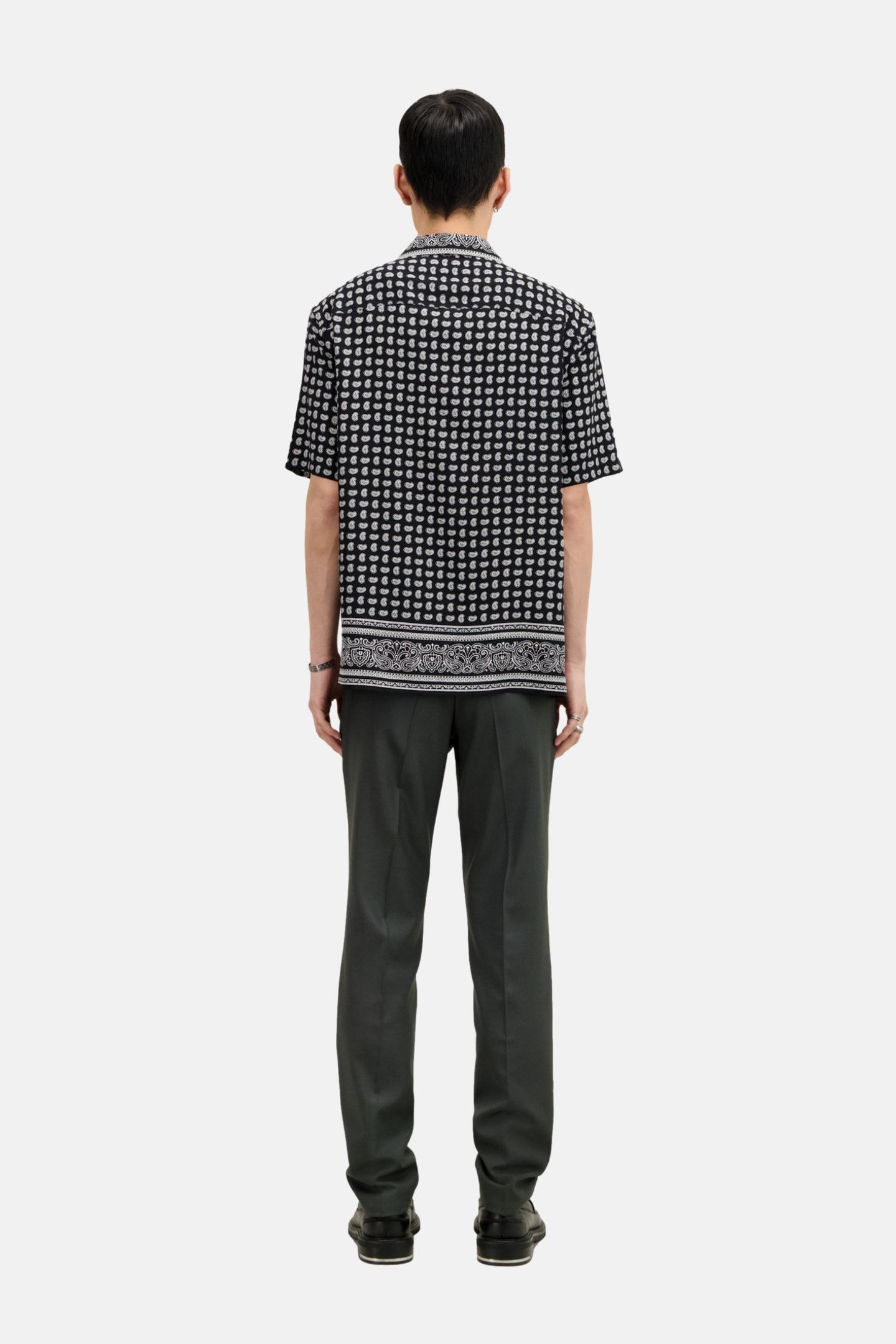 SHORT-SLEEVED SHIRT WITH SHARK NECK BLACK WHITE 4