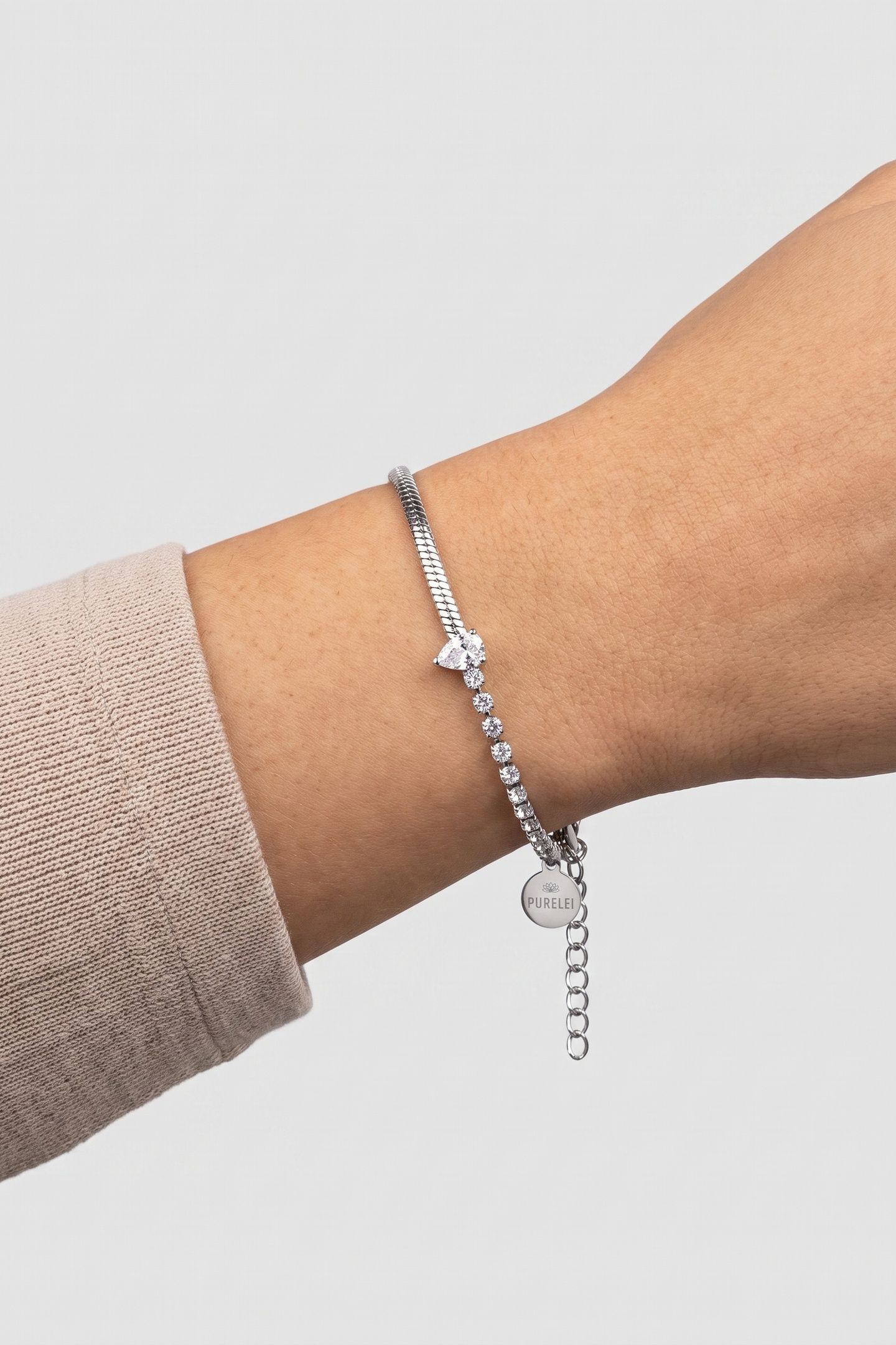 FUSION ARMBAND SILVER 1