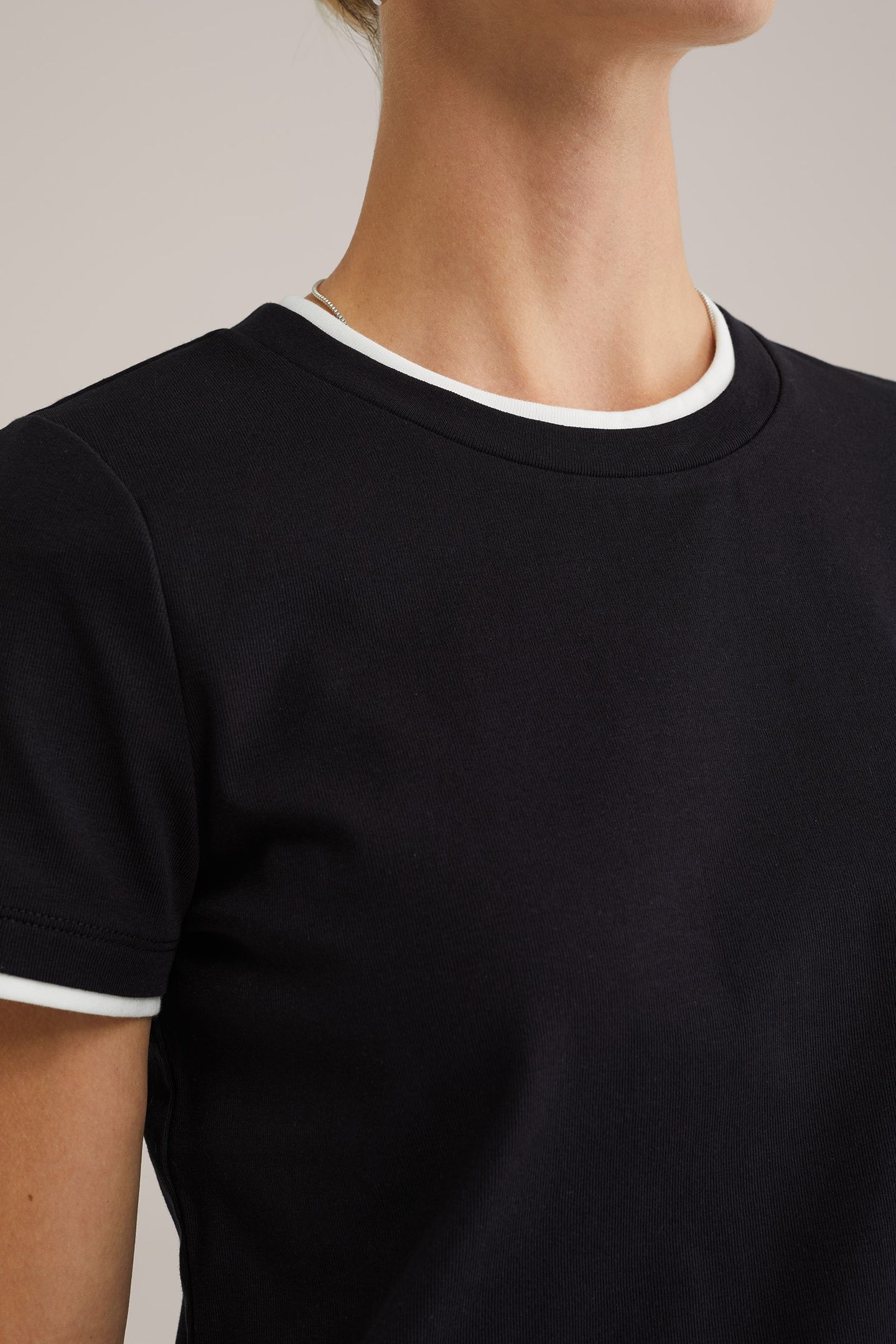 T-SHIRT BLACK 5