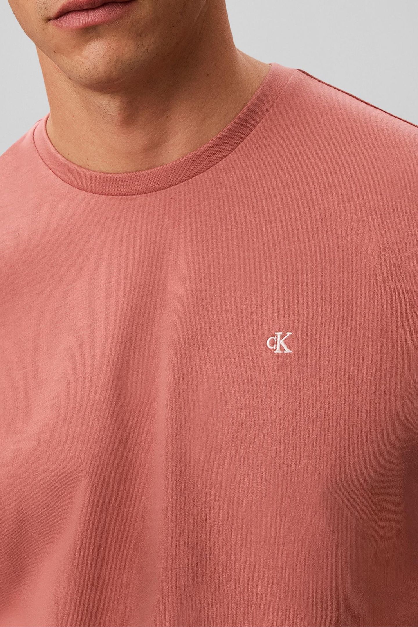 SS CLASSIC MONOGRAM TEE LIGHT MAHOGANY 5