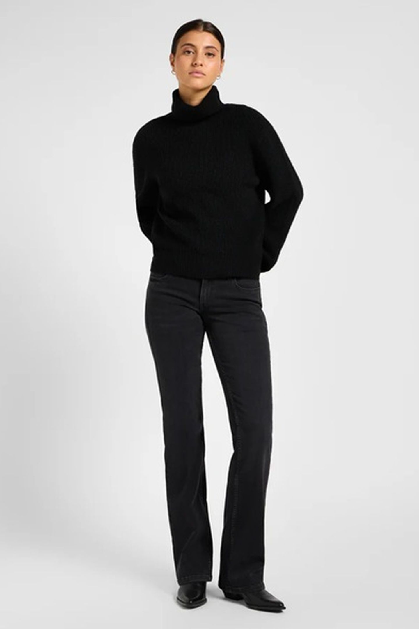 JESSICA TRUE TO BLACK JEANS 2
