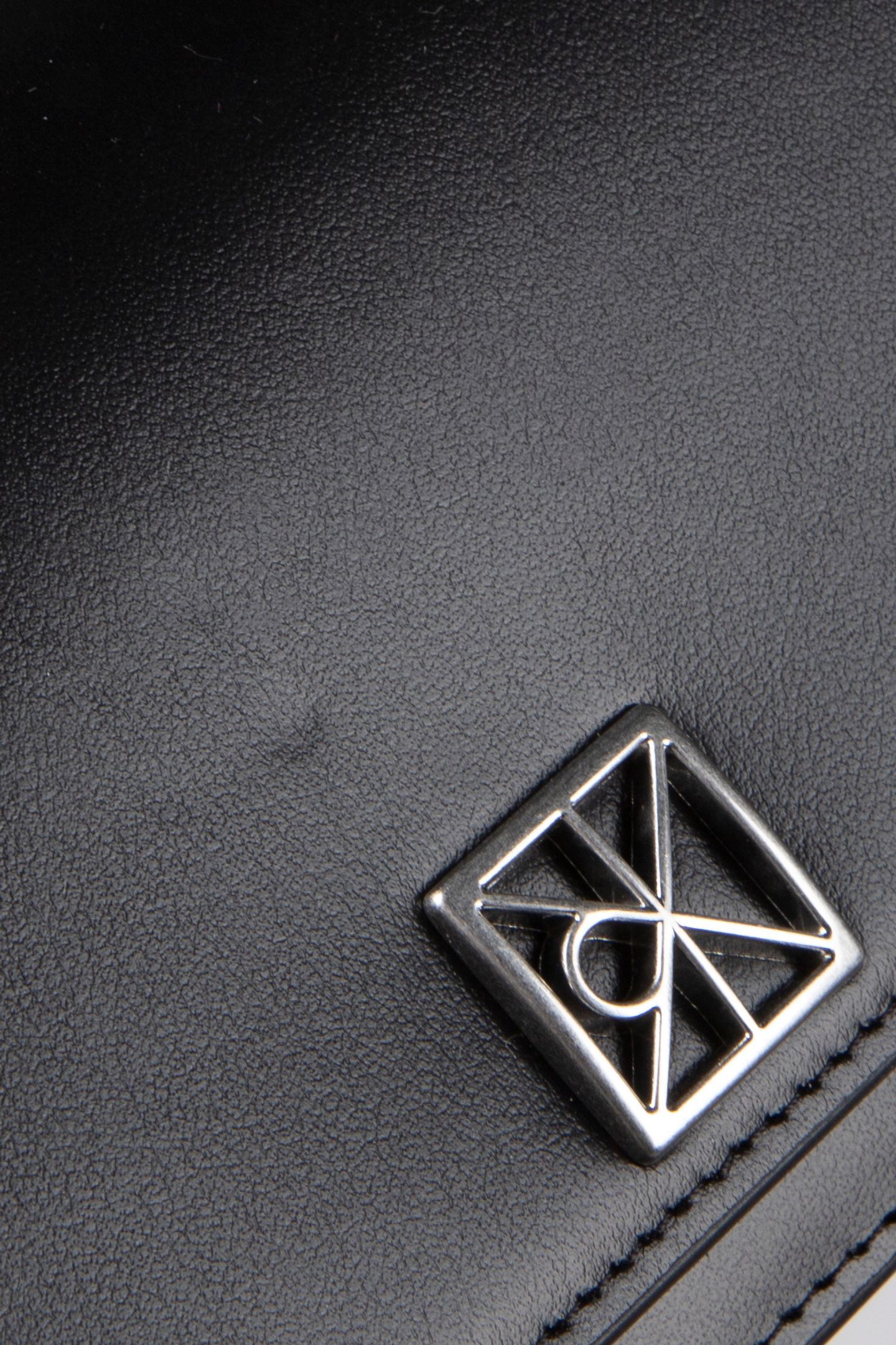 EMBLEM LONG BIFOLD WALLET BLACK 4