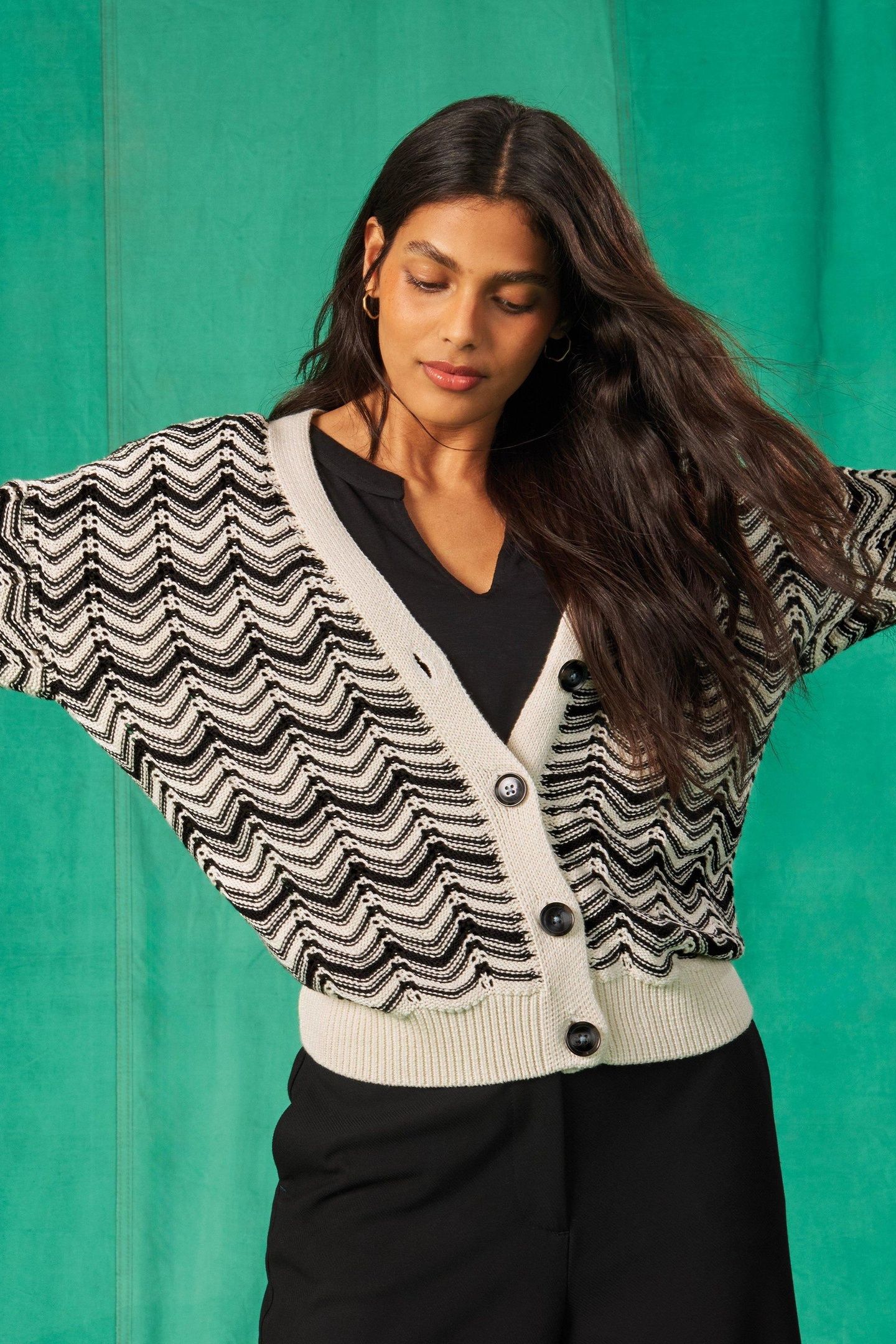 STELLA CHEVRON CARDI WHITE MULTI 3