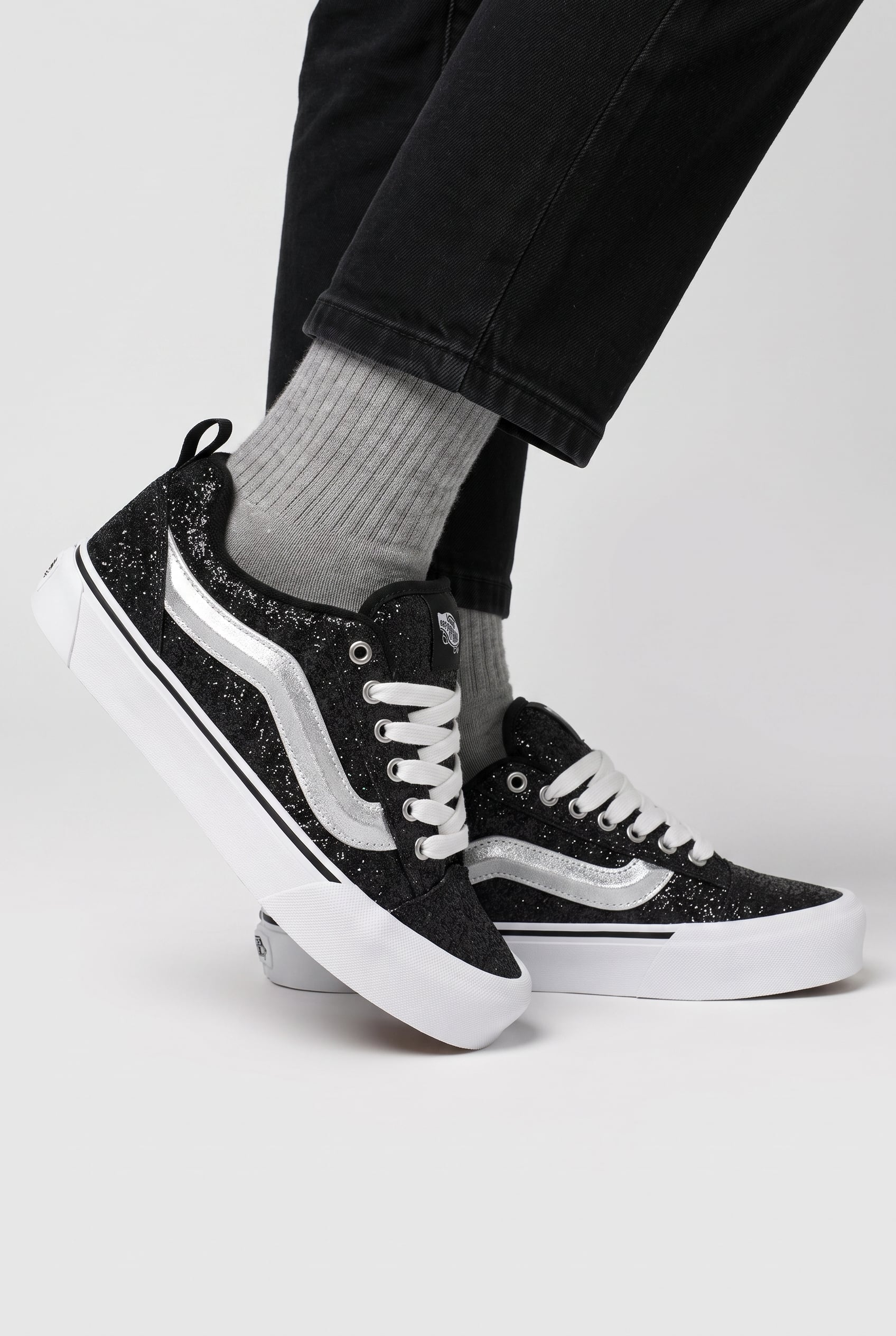 UNISEX KNU SKOOL BLACK 3
