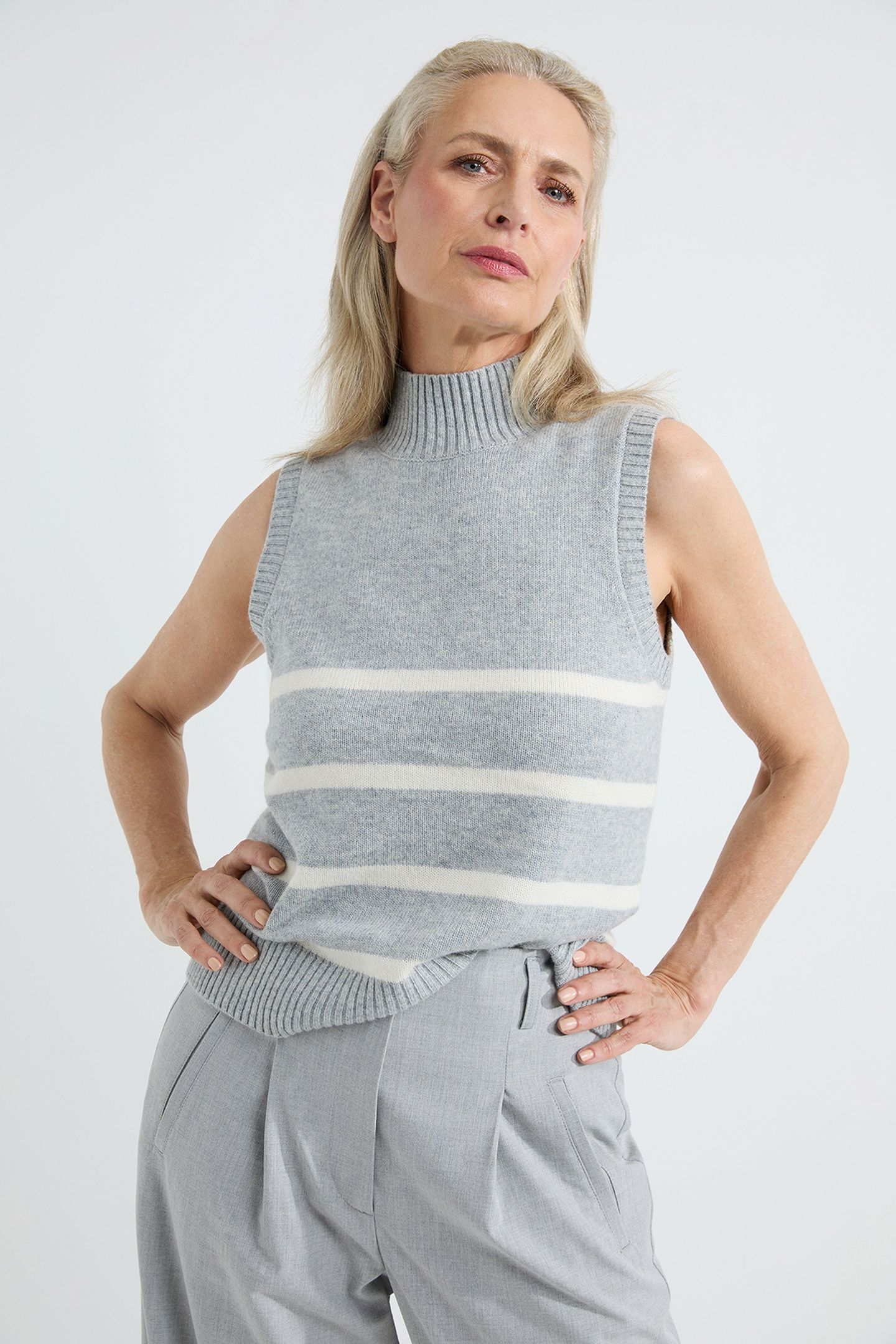 ARIANNE SINGLET GREY STRIPE 1