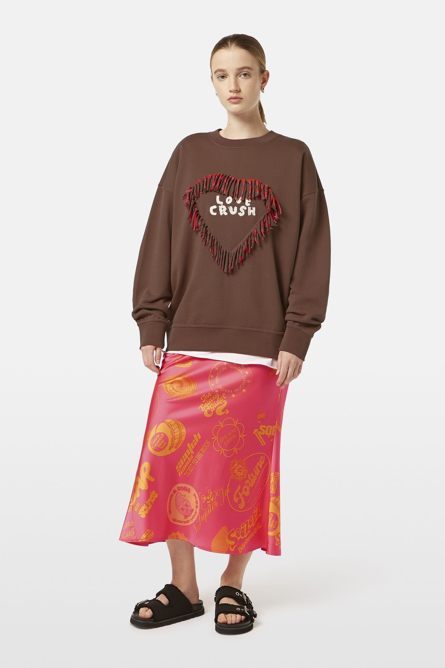 FRINGED HEART OVERSIZED FIT SWEATSHIRT COLD BREW 2