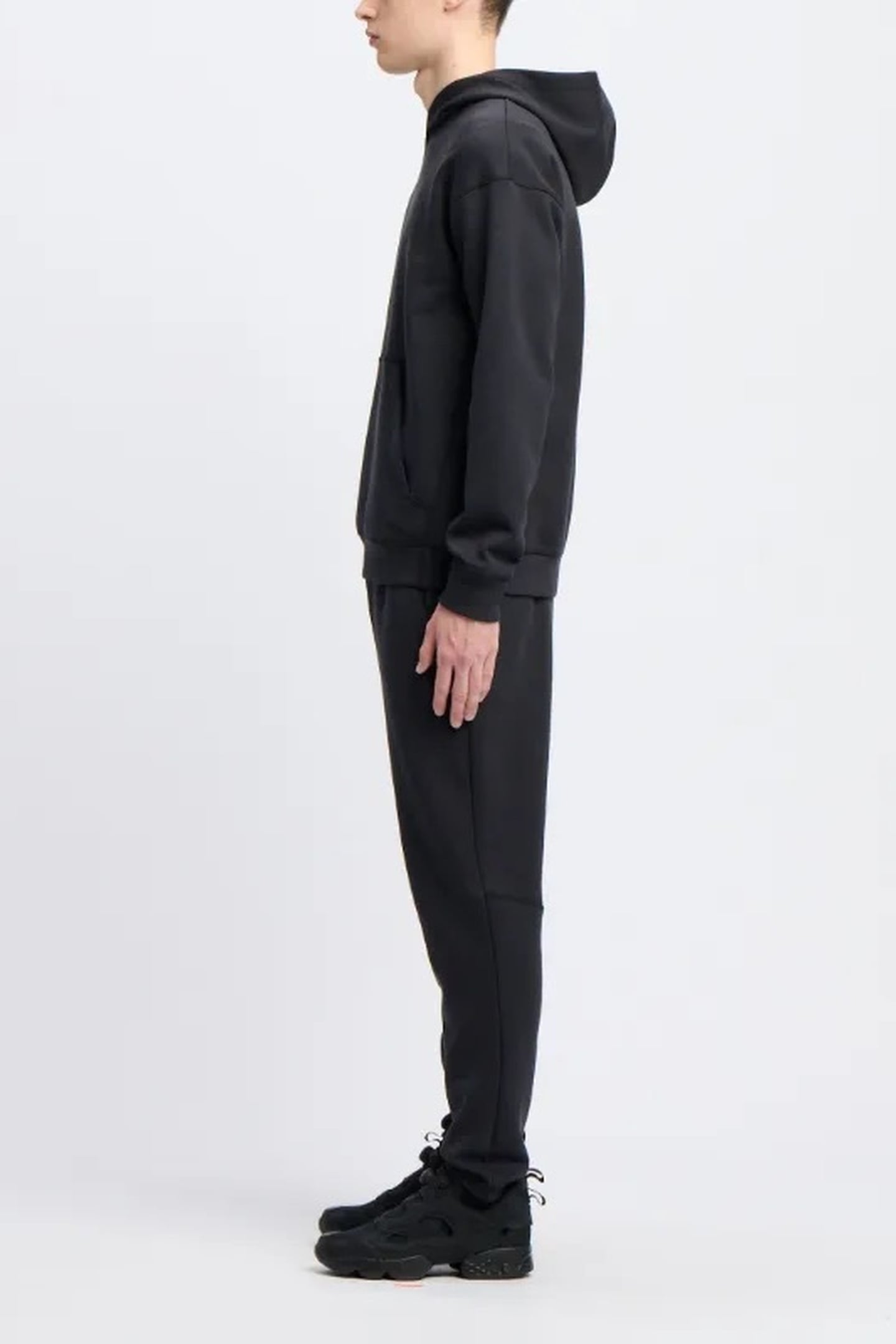 ATHLETE HOODIE BLACK 3