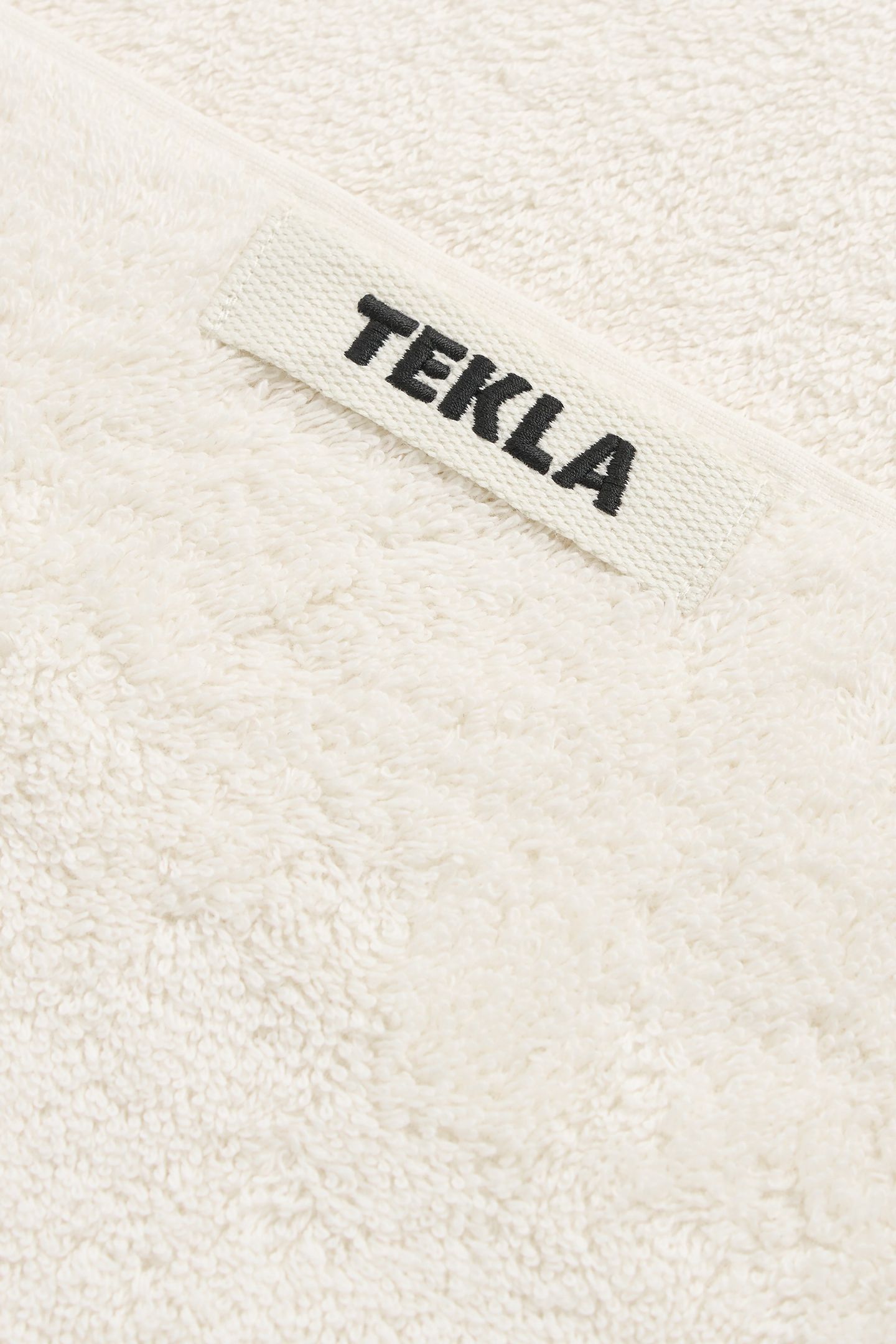 UNISEX HAND TOWEL WHITE 5