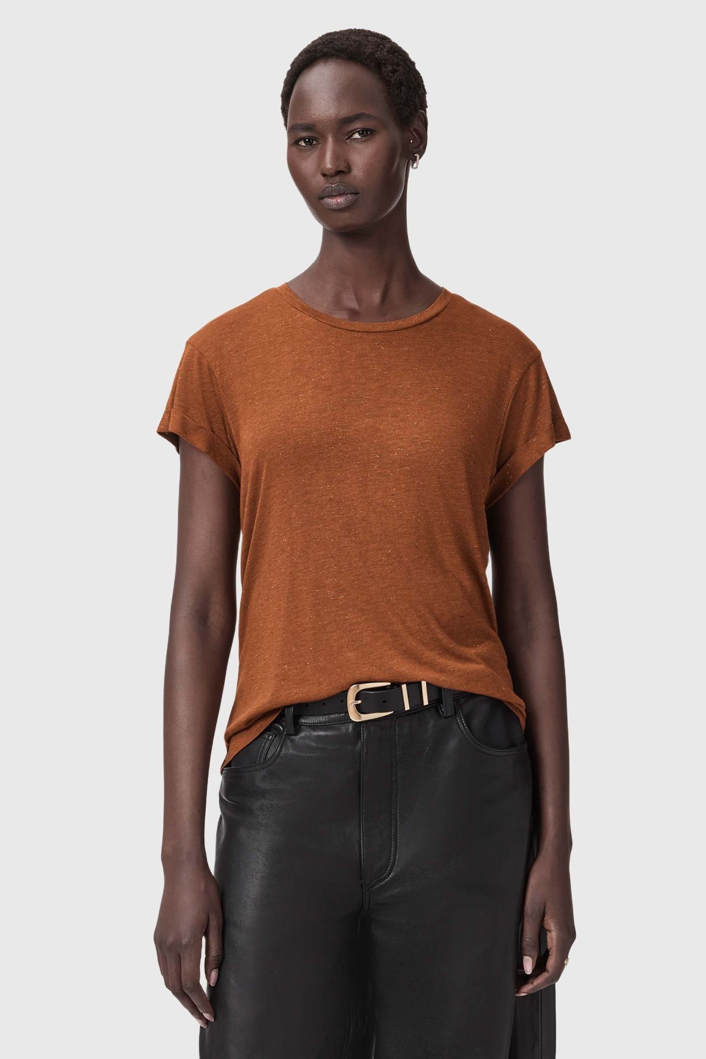 ANNA SHIMMER TEE RUST BROWN 4