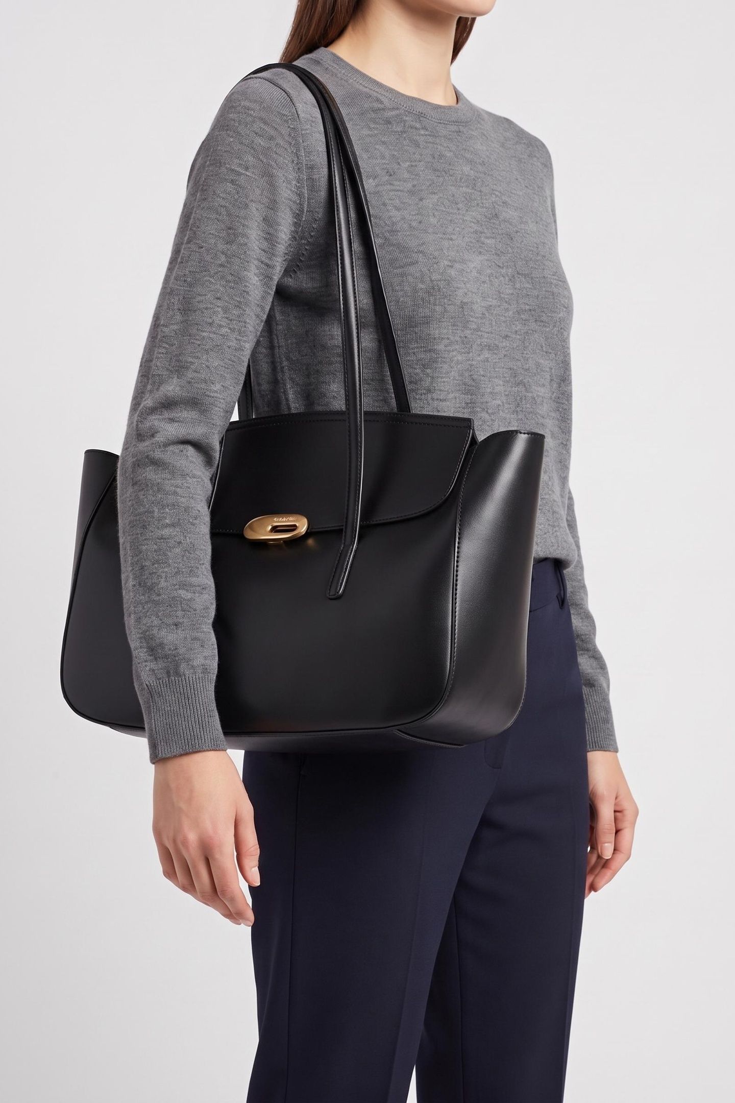 HARDWARE FLAP TOTE BAG BLACK/TUMBLED DEEP GOLD 1