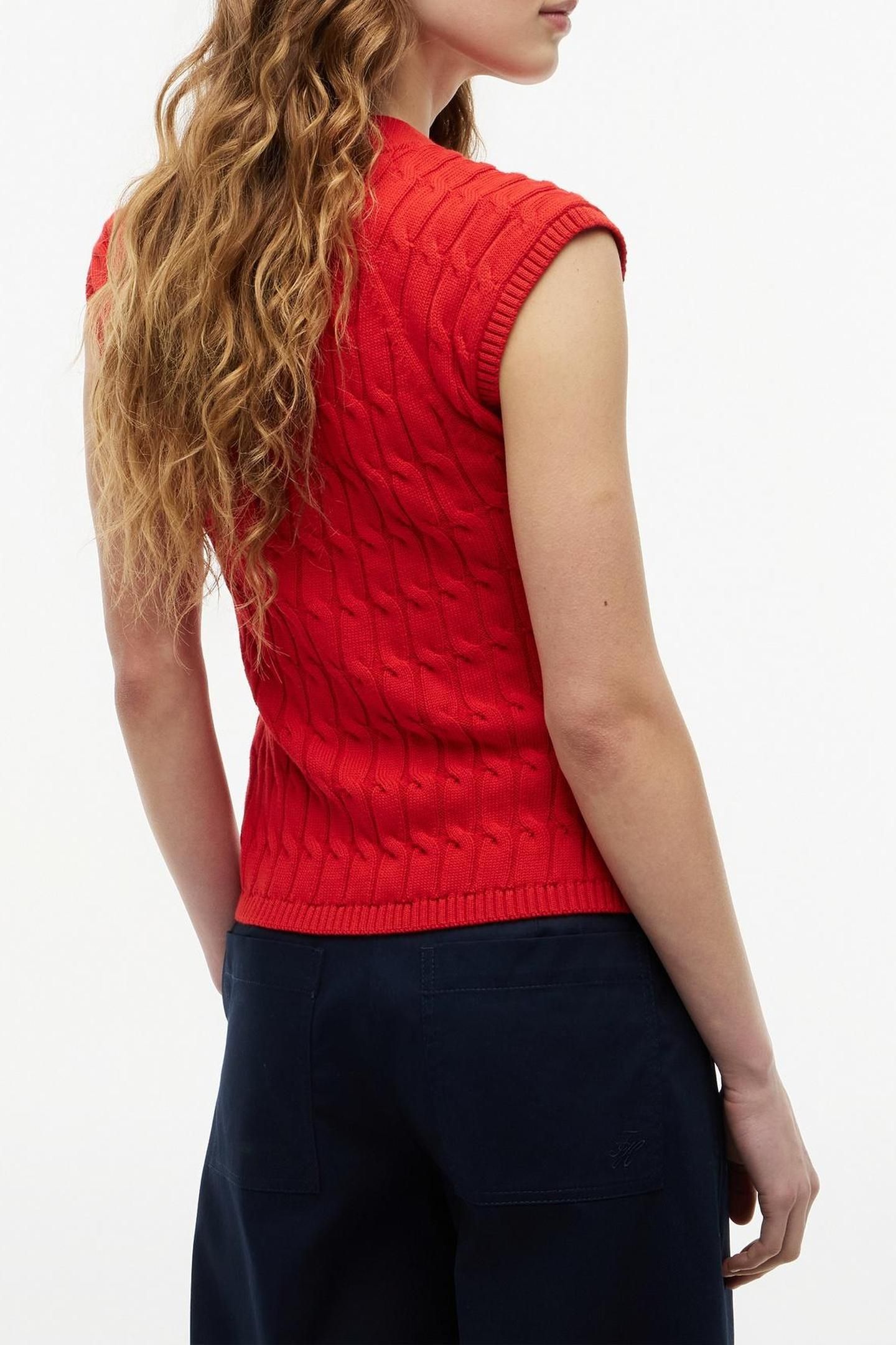 MID CABLE VEST CARDIGAN FIRE RED 2