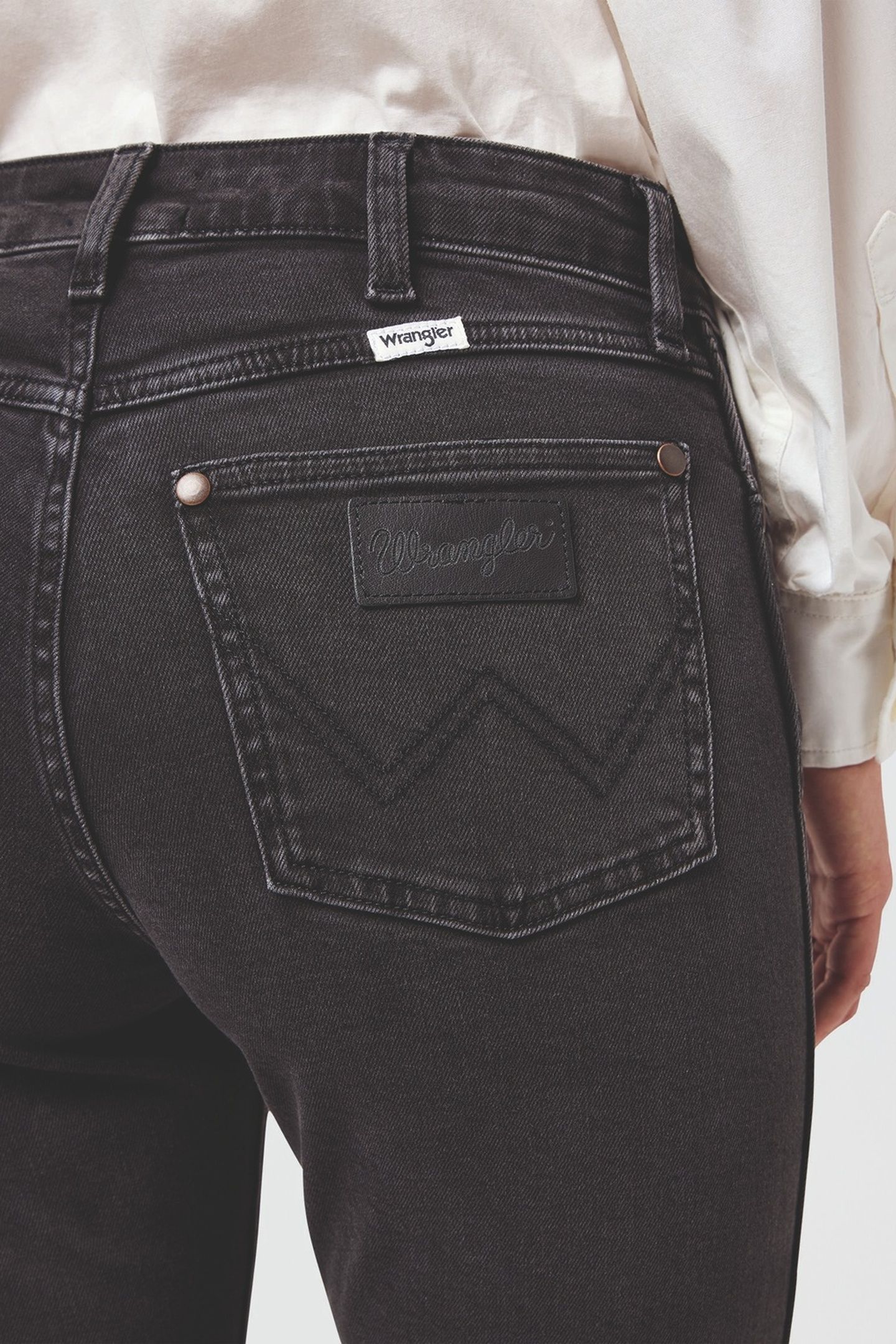 SIENNA SULTRY BLACKOUT JEANS 5