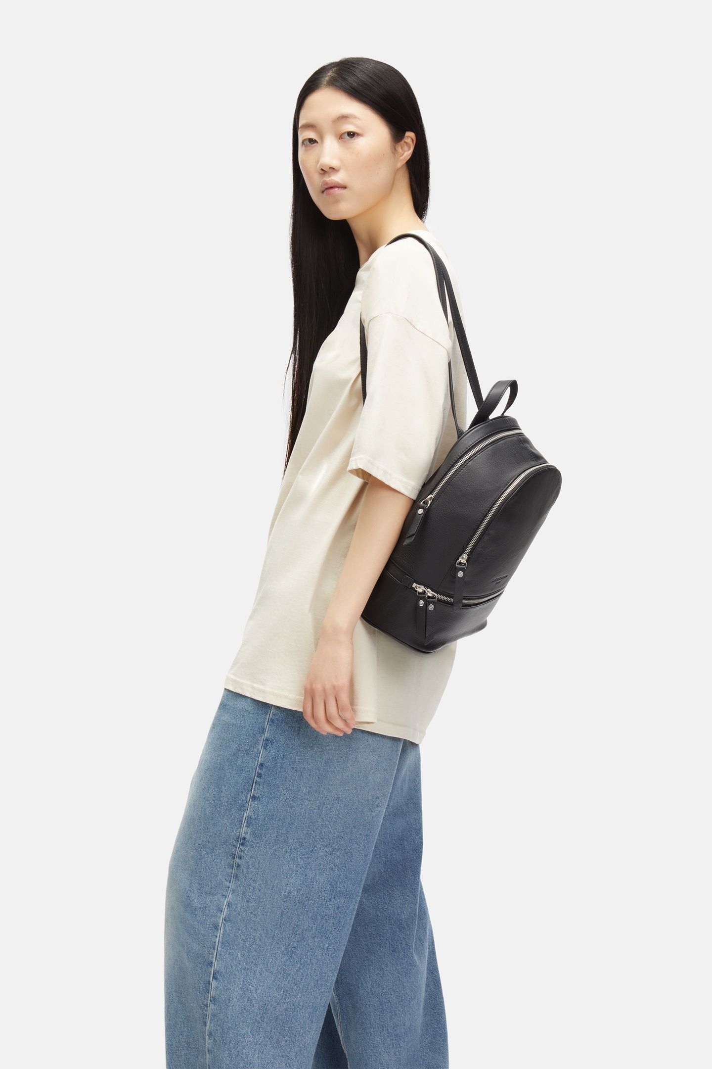 BACKPACK MEDIUM BLACK 1