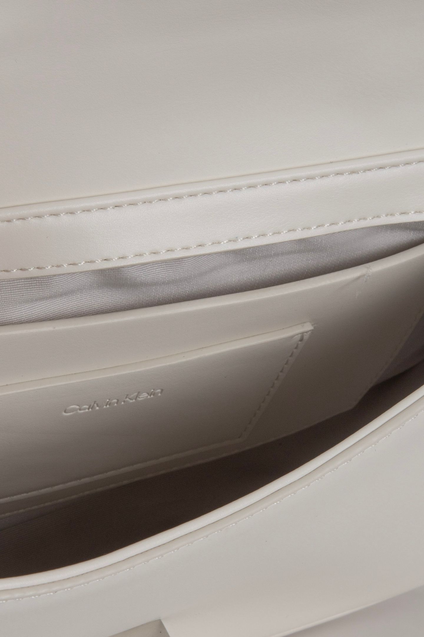 QUILTED TOP HANDLE CROSSOVER LILY WHITE 7