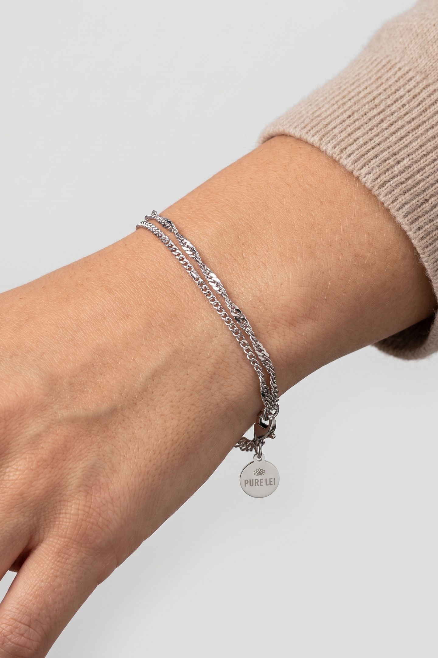 AUTHENTIC ARMBAND SILVER 1