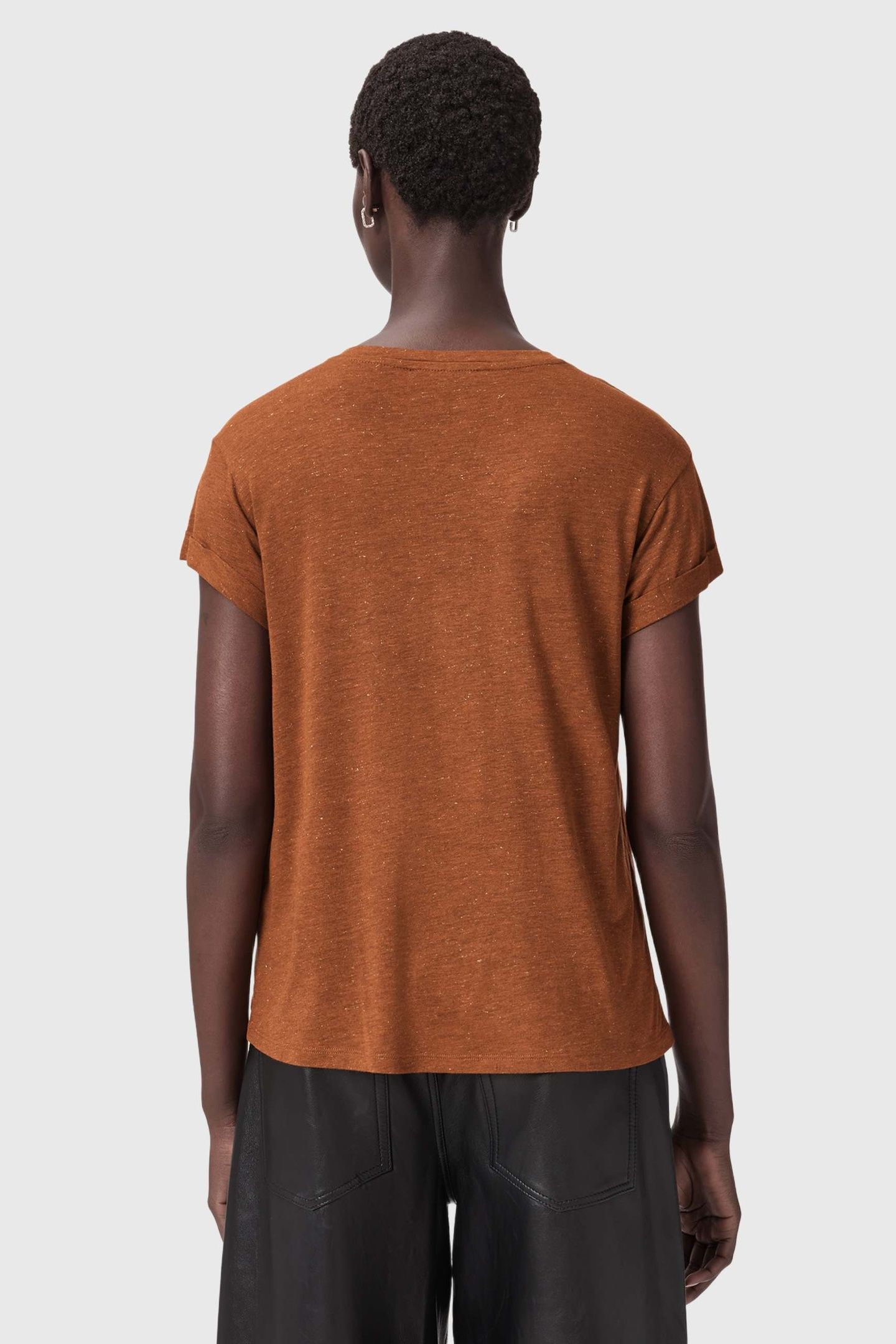 ANNA SHIMMER TEE RUST BROWN 5
