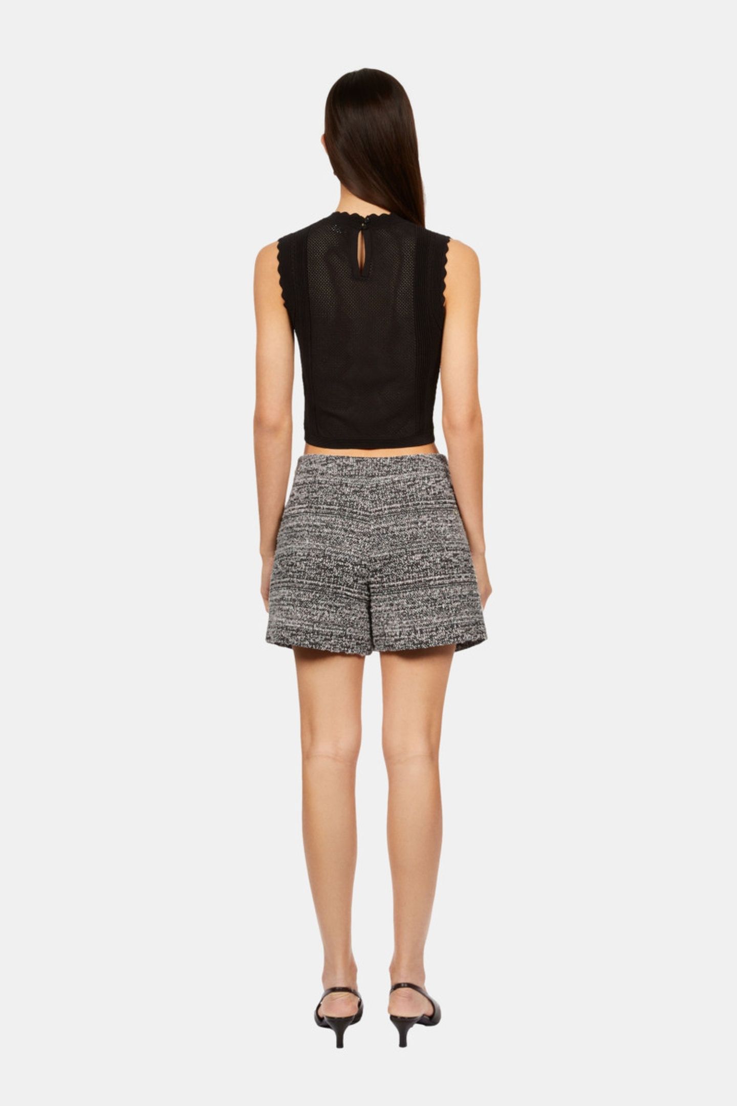 SHORT AND SECOND DETAIL GALOON BLACK WHITE 3
