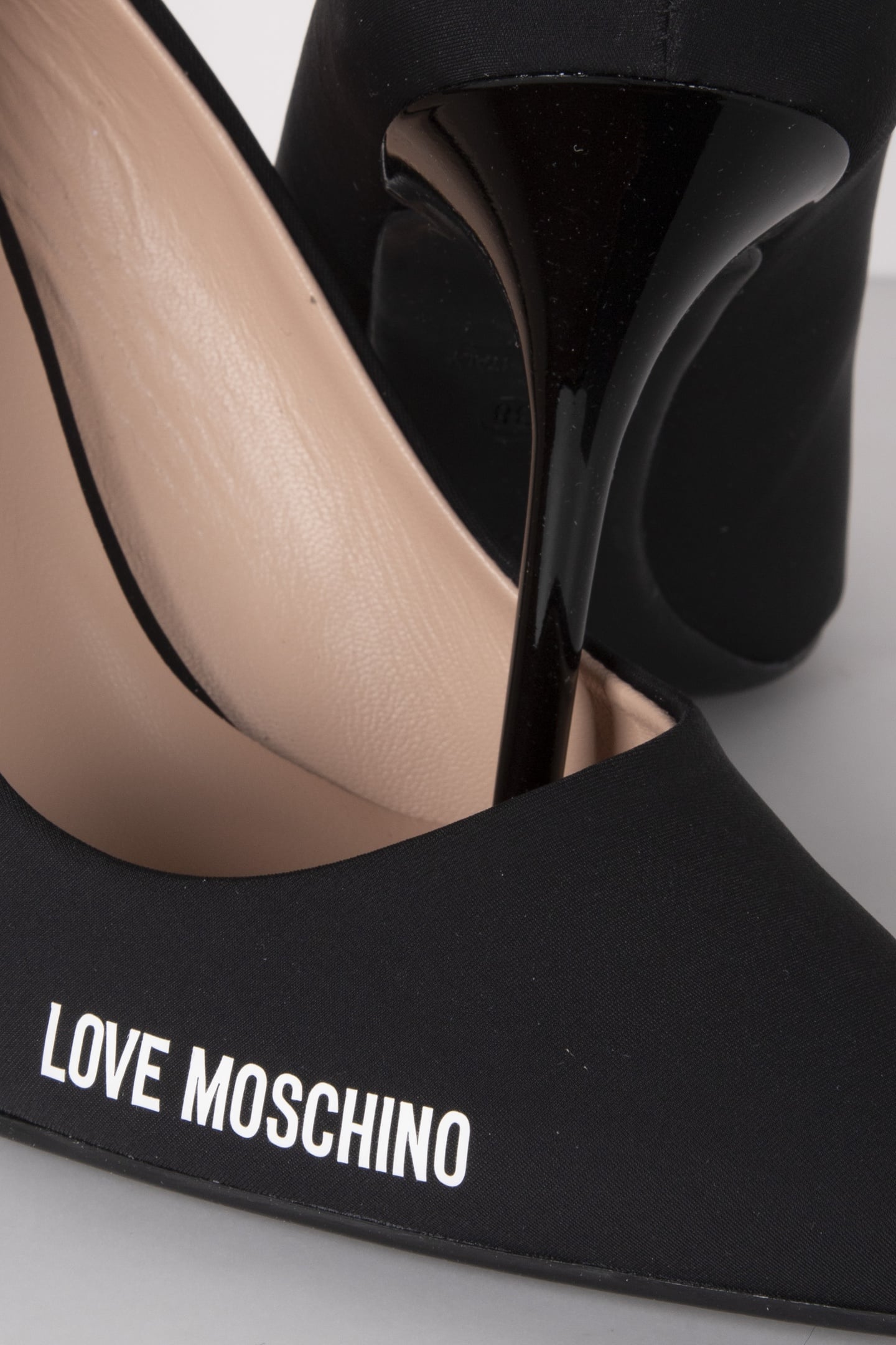 RUBBER LOGO LYCRA PUMPS BLACK 3