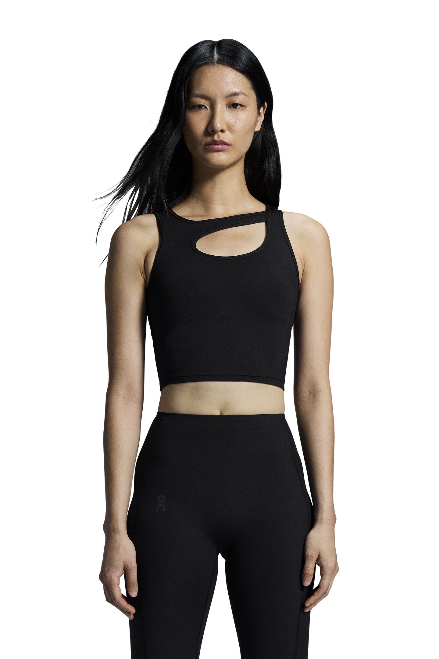 STUDIO CUT-OUT CROP 1 BLACK 1