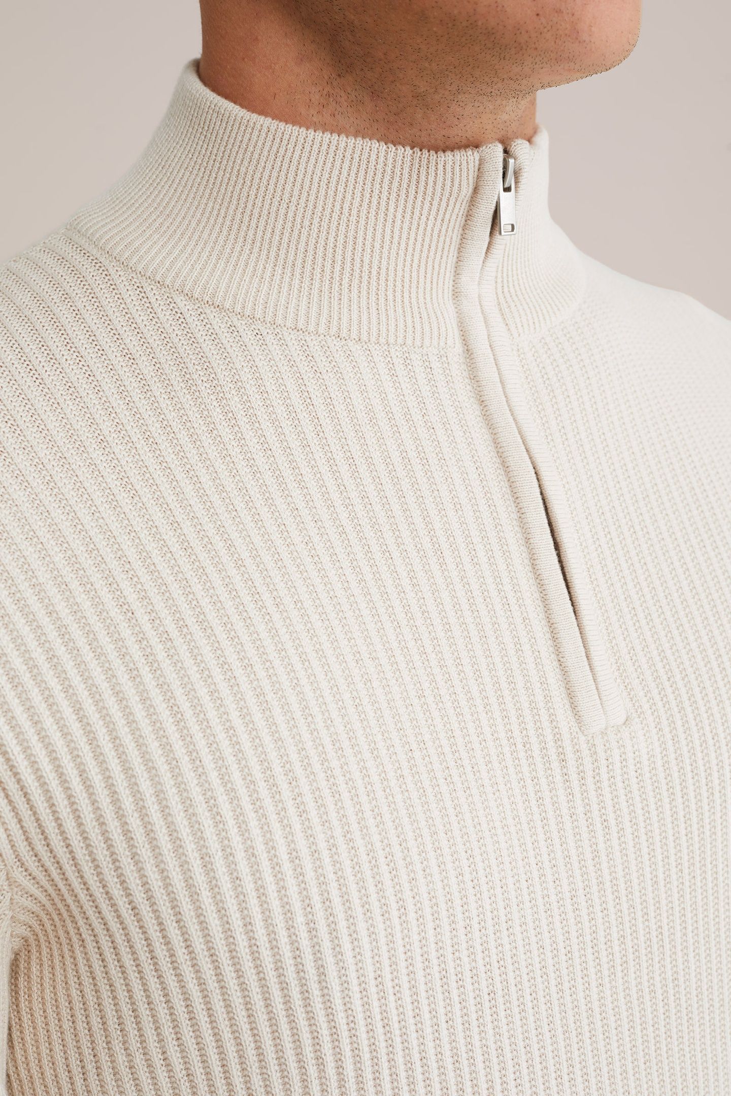 HALFWAY ZIPPER BEIGE 5