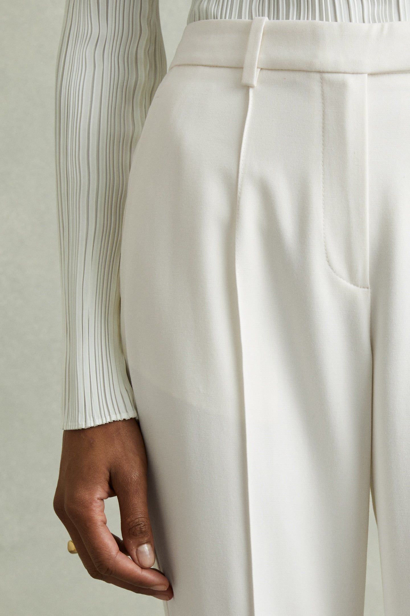 FLARE TROUSER CREAM 6