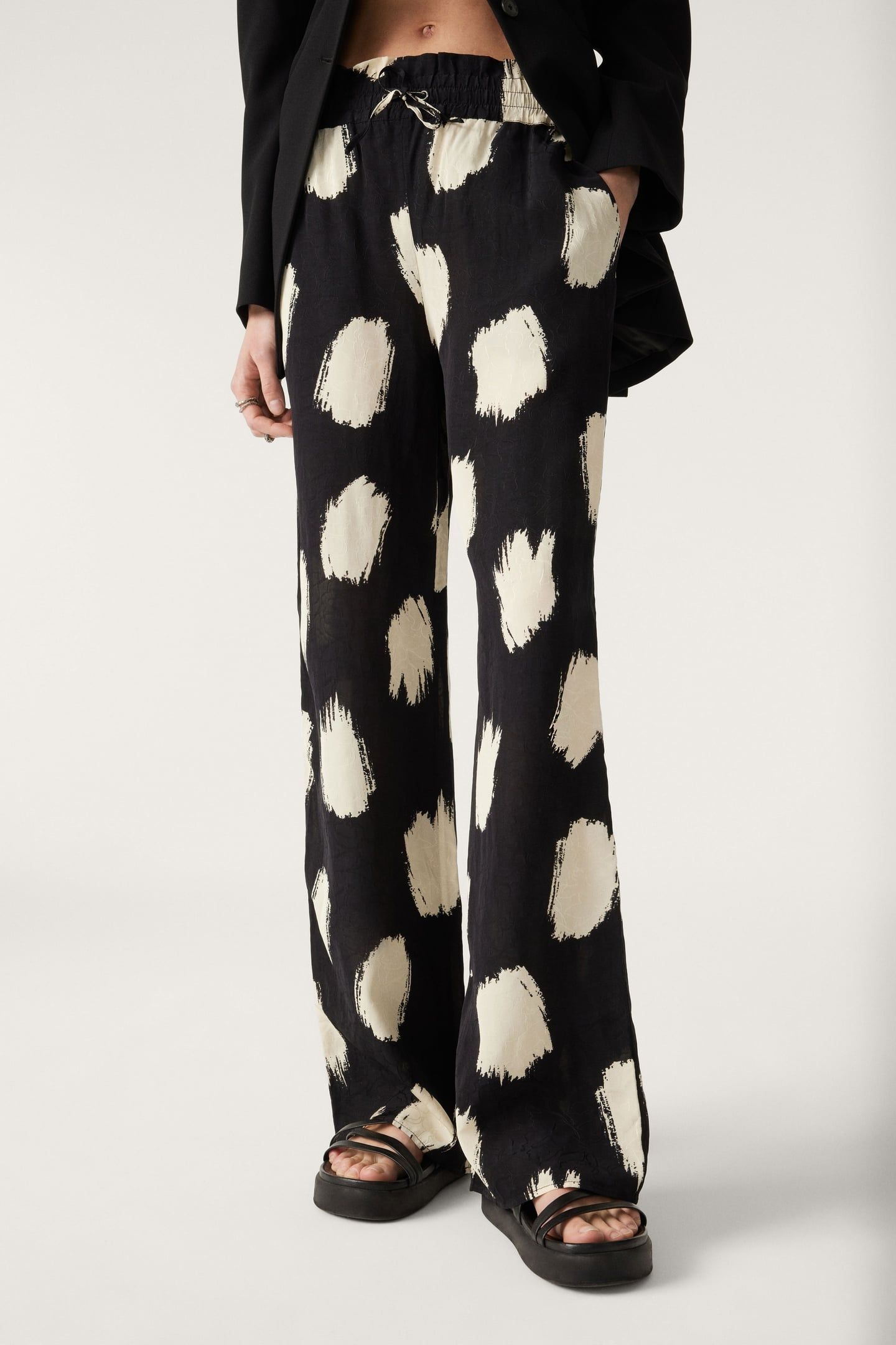 STRAIGHT TROUSERS BLACK 1