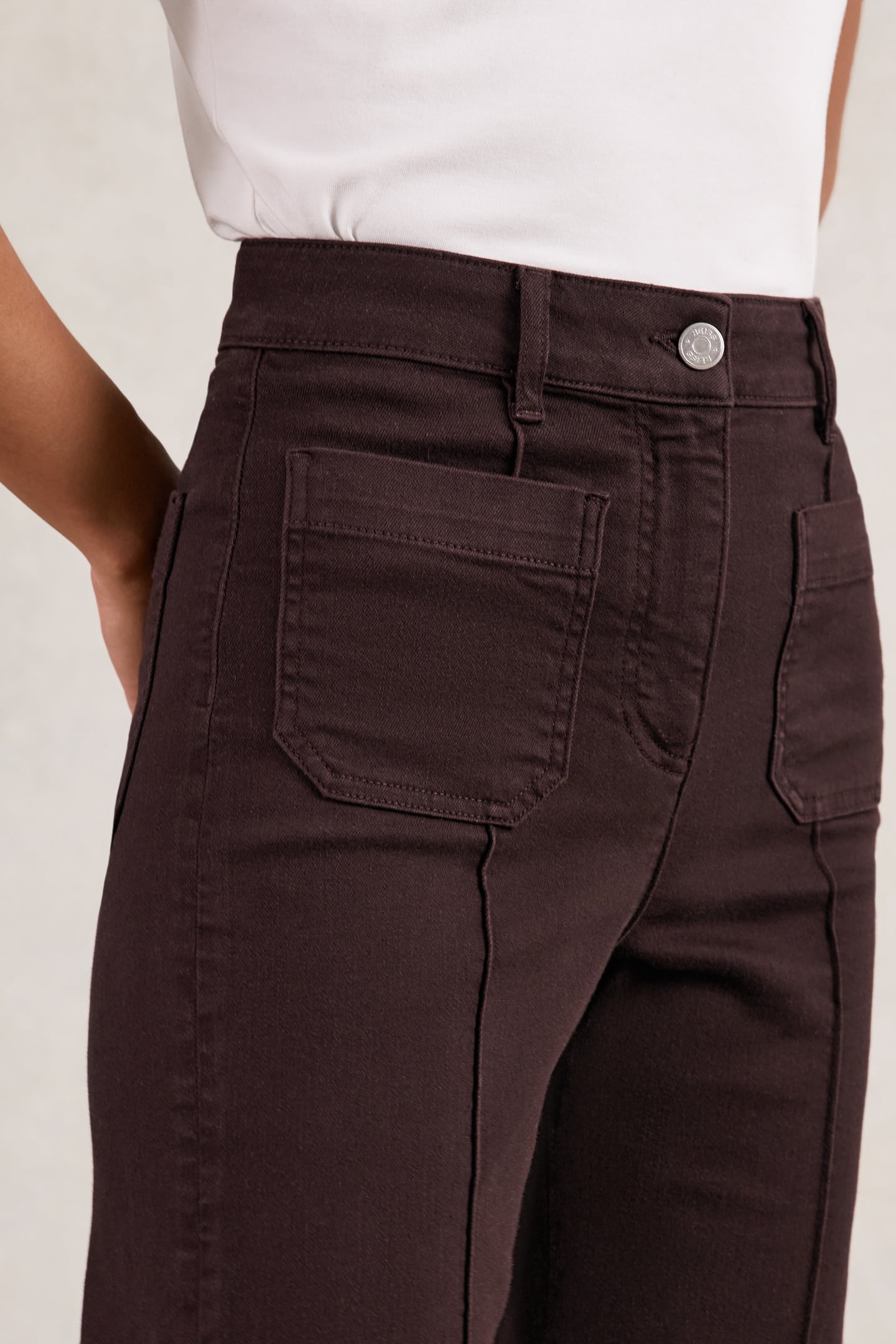 FLARE PATCH POCKET JEAN BURGUNDY 6