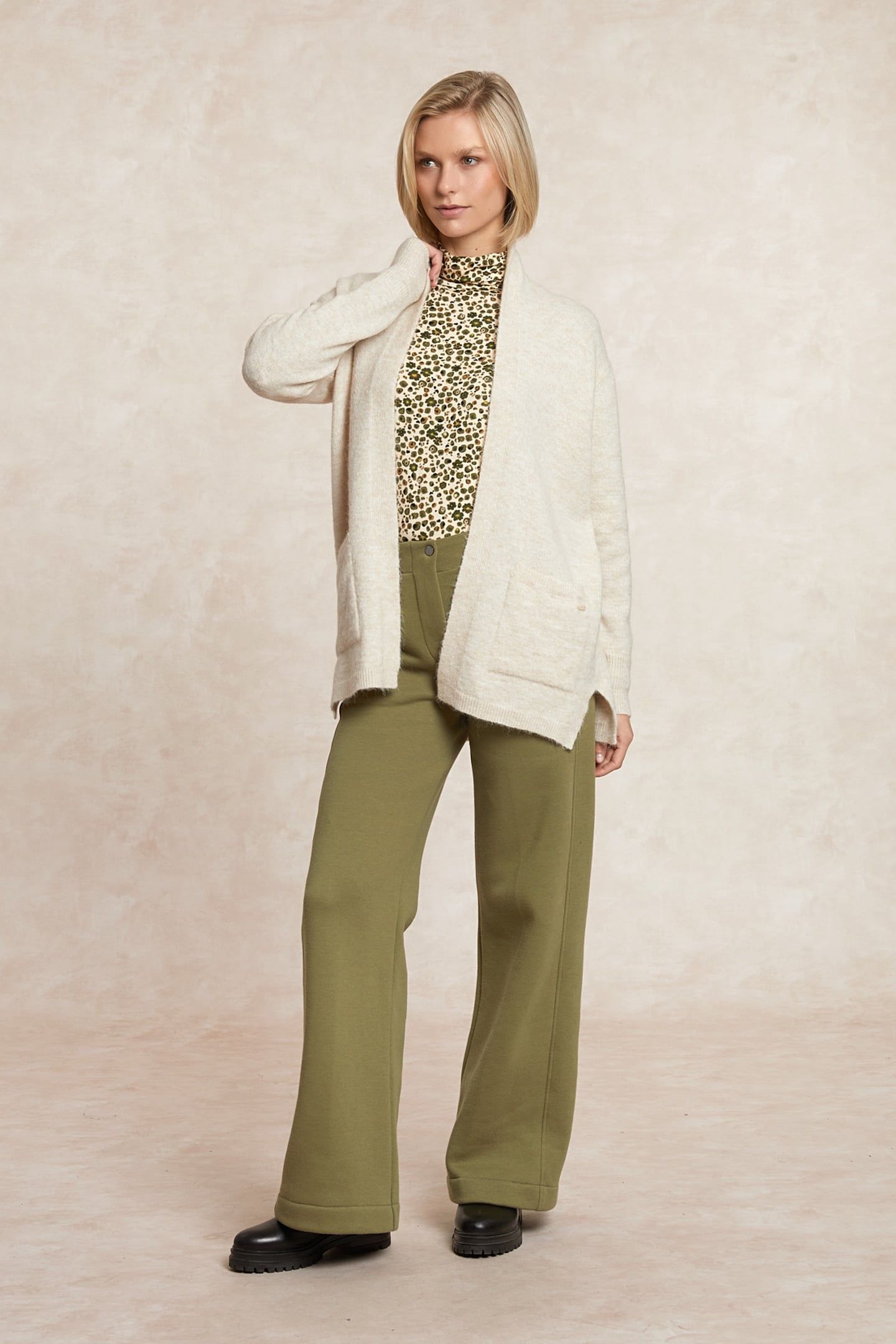 LONG V-NECK JERSEY CARDIGAN APPLIED POCKETS OFF WHITE 1