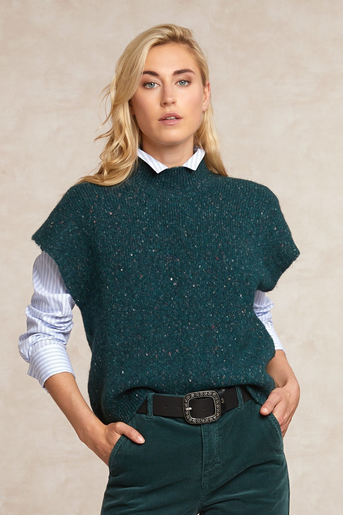 MOCK NECK SLVLSS SWT GREEN 1