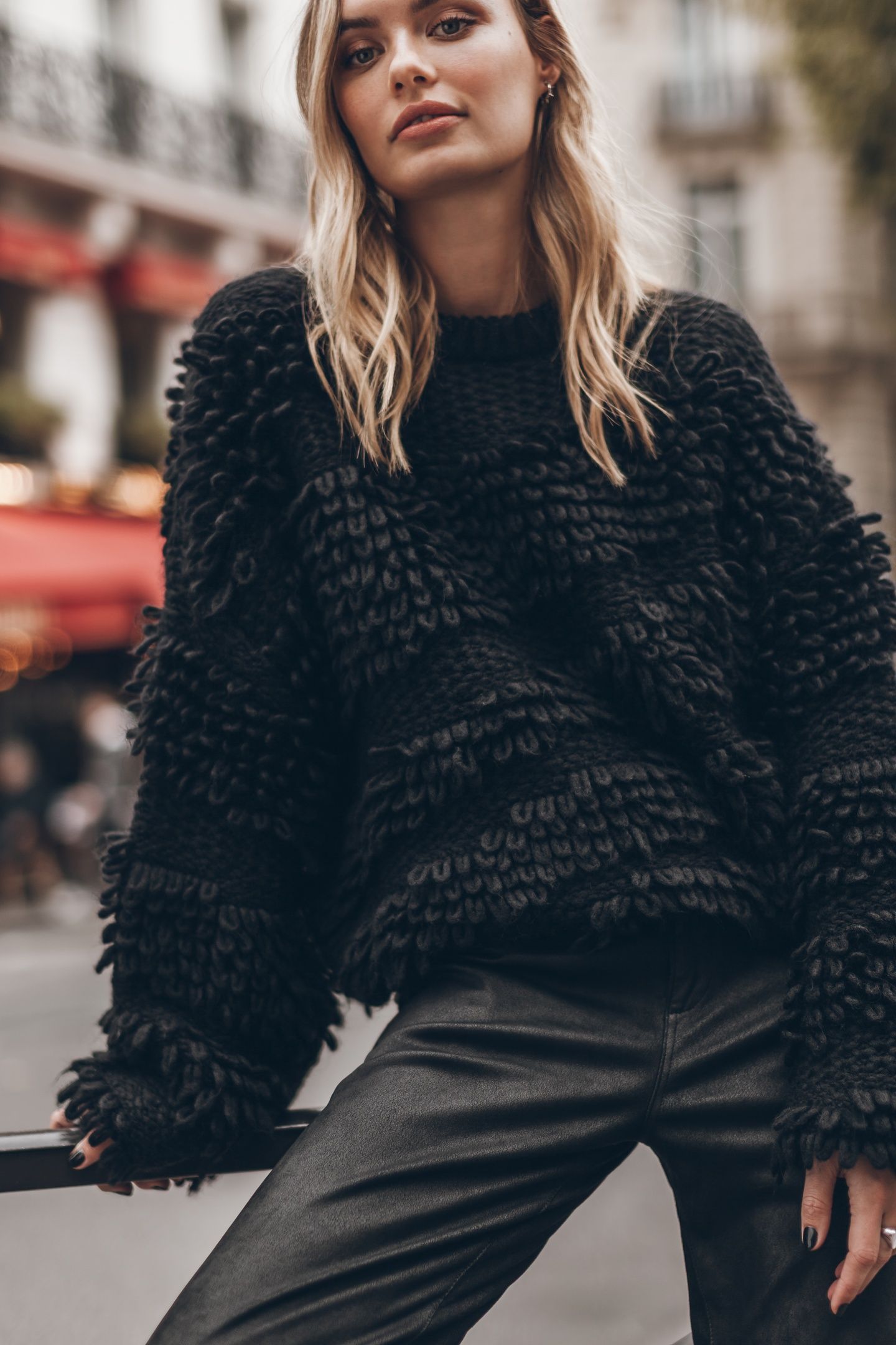 THE BLACK FRAYED KNIT SWEATER BLACK 2