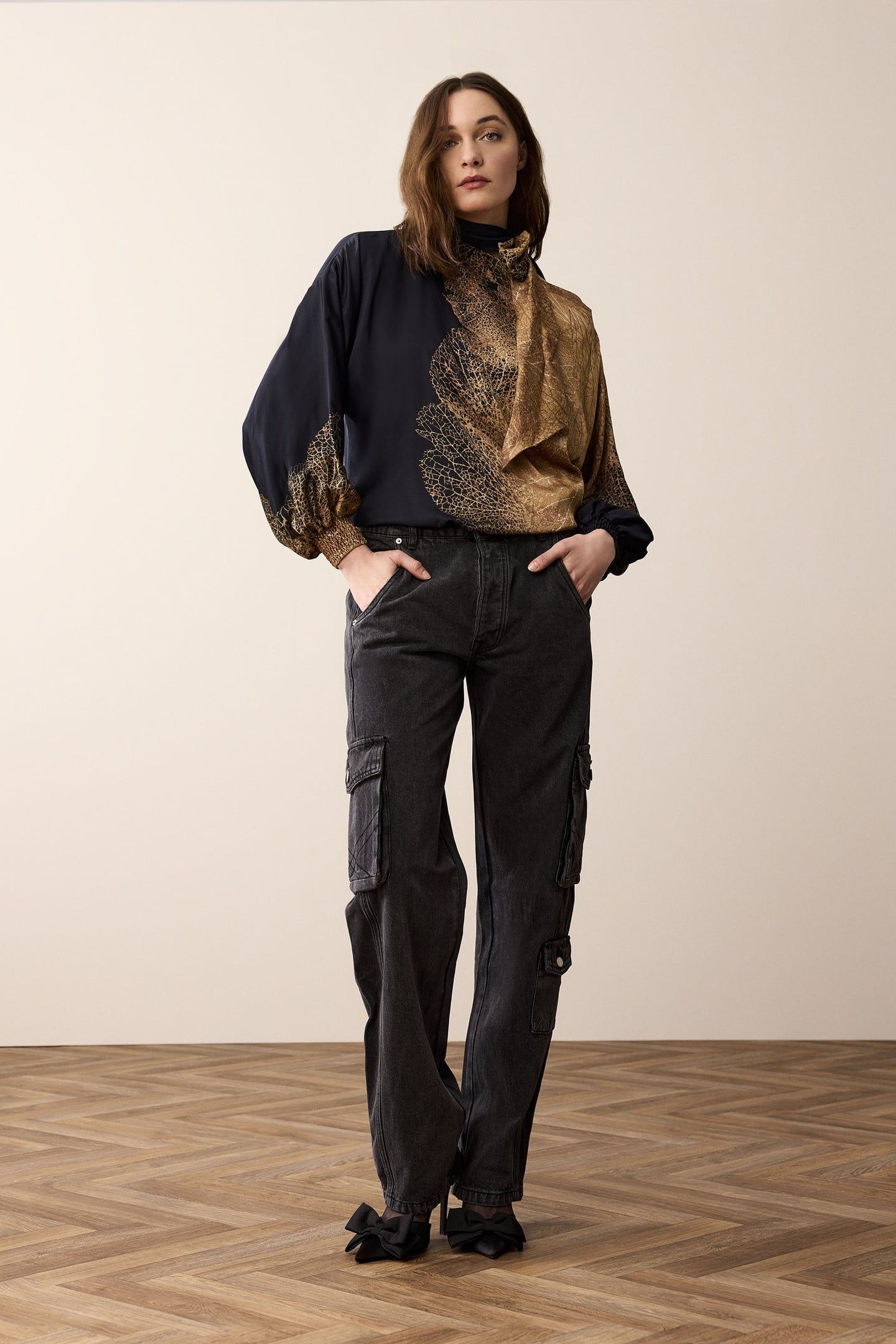 BOW TIE TOP BORDER PRINT CAMEL BROWN 1