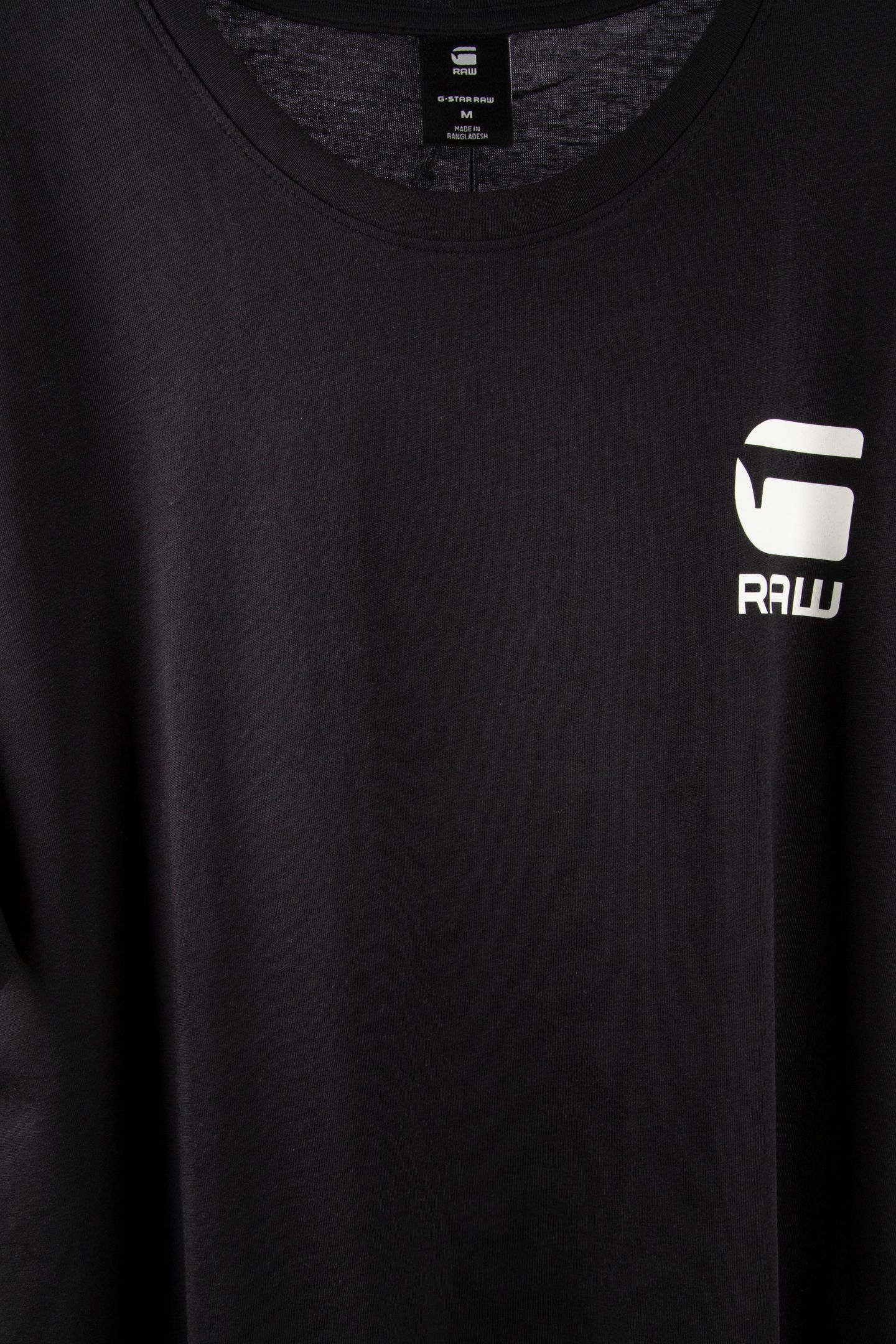 CHEST LOGO T-SHIRT BLACK 4