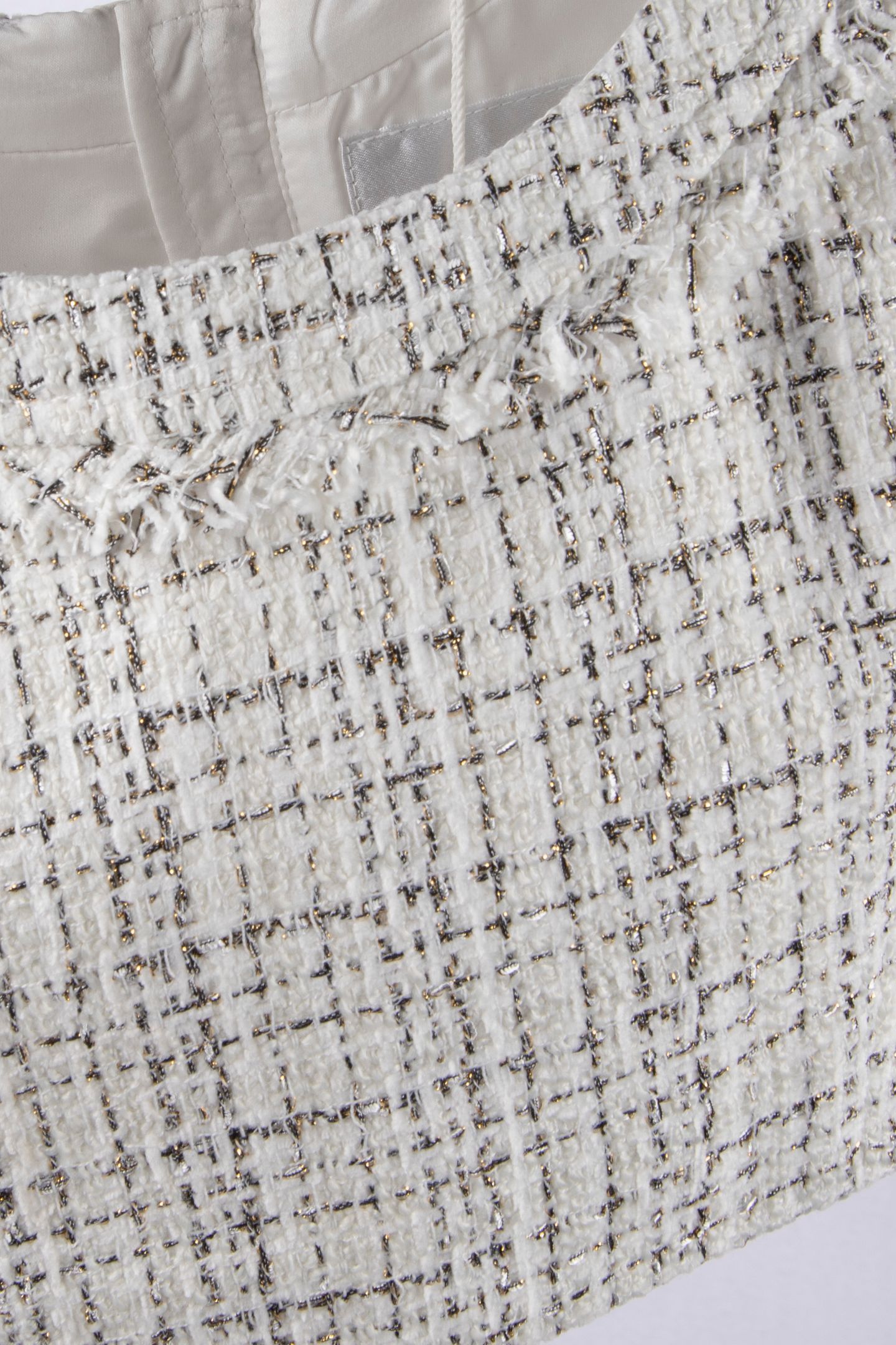 SL ANNAMARIA TWEED C WHITE AND BLACK TWEE 4