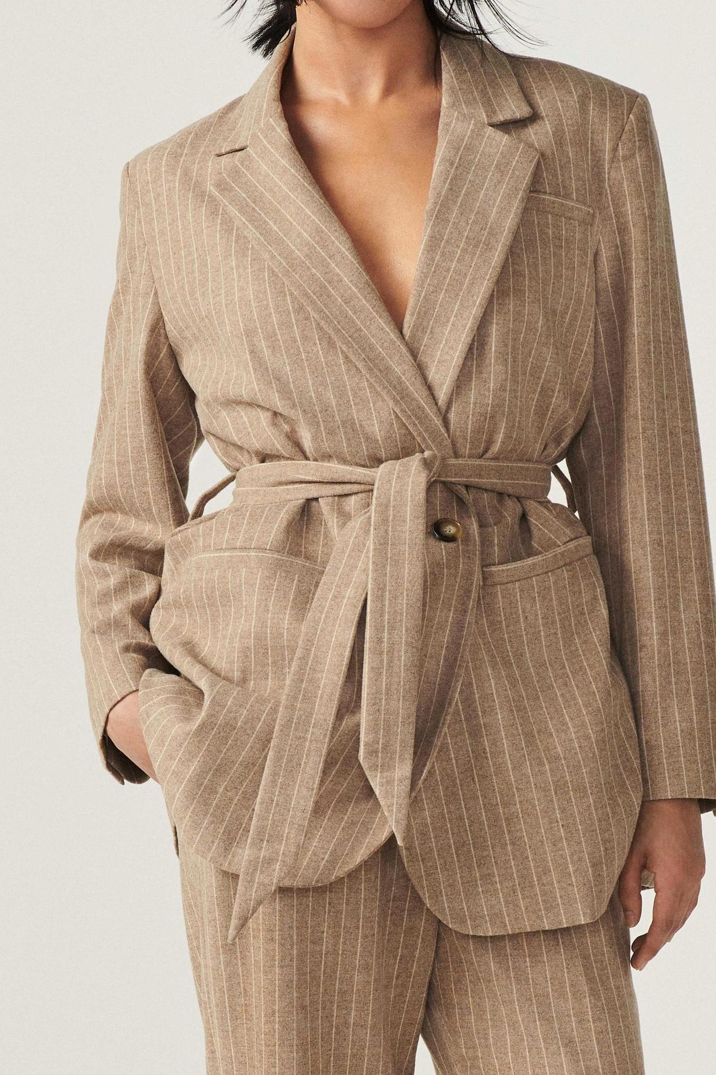 TAILORED BLAZER BEIGE 3