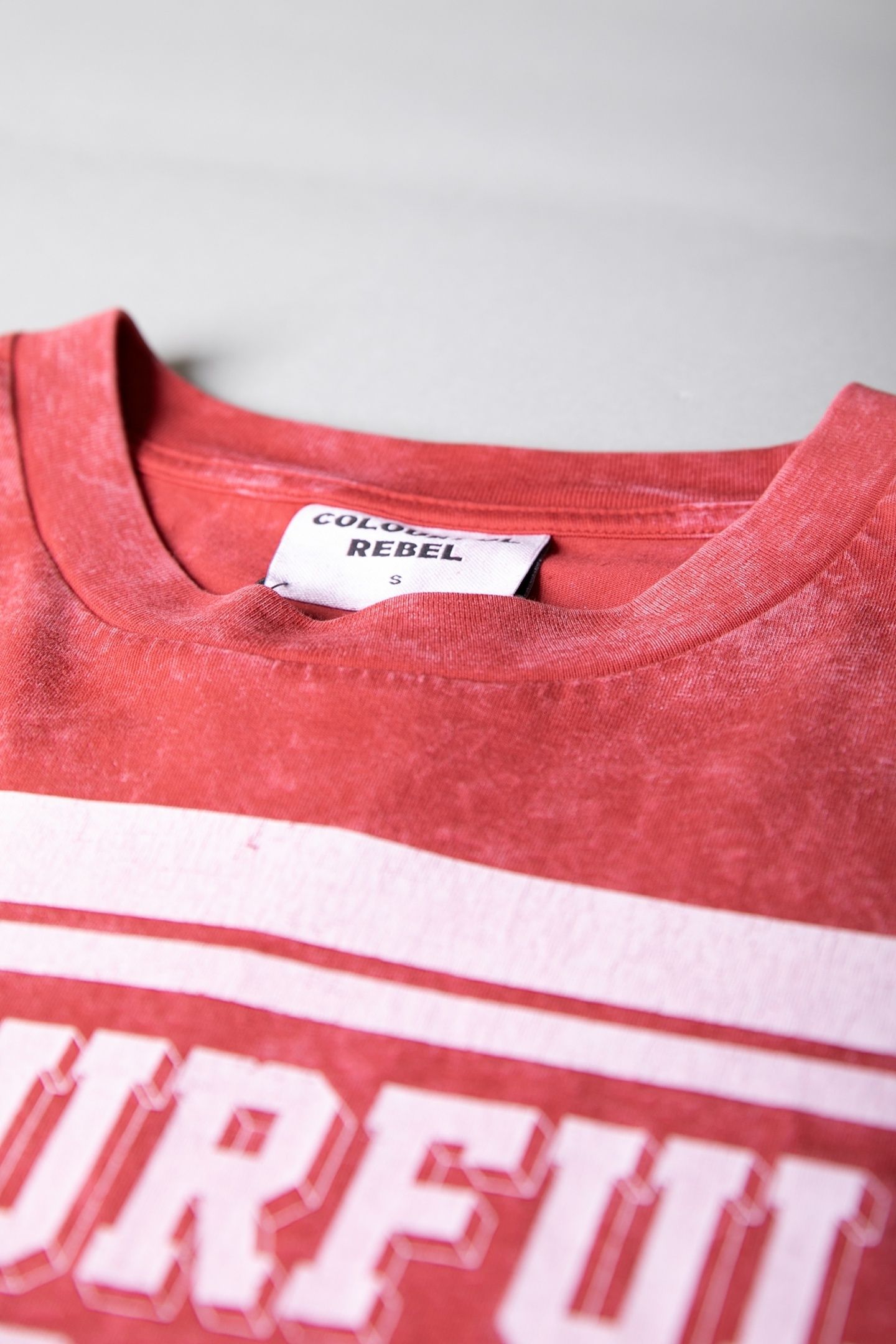 LOGO BLOCK ACID WASH LOOSEFIT TEE RACING RED 7