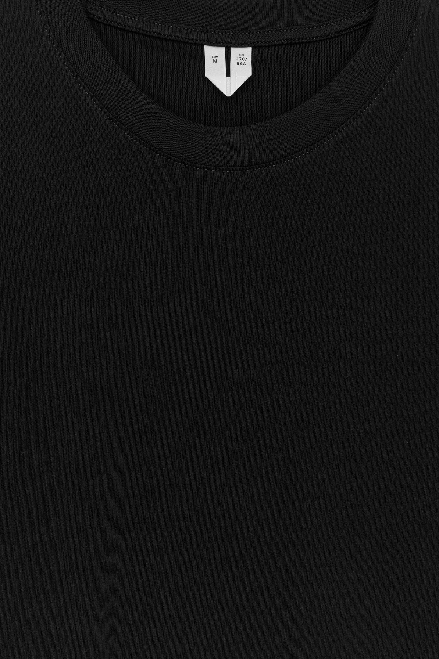 NAEMI SIGNATURE TSHIRT BLACK 4