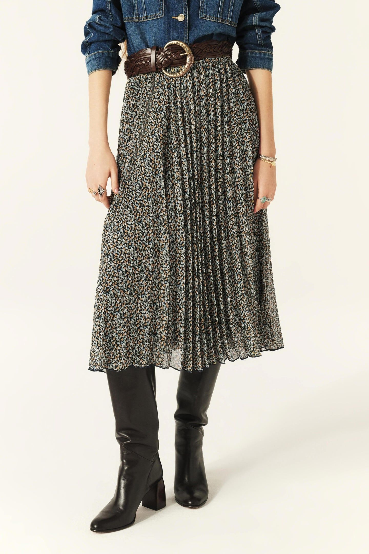 MID-LENGTH SKIRT BLUE 1
