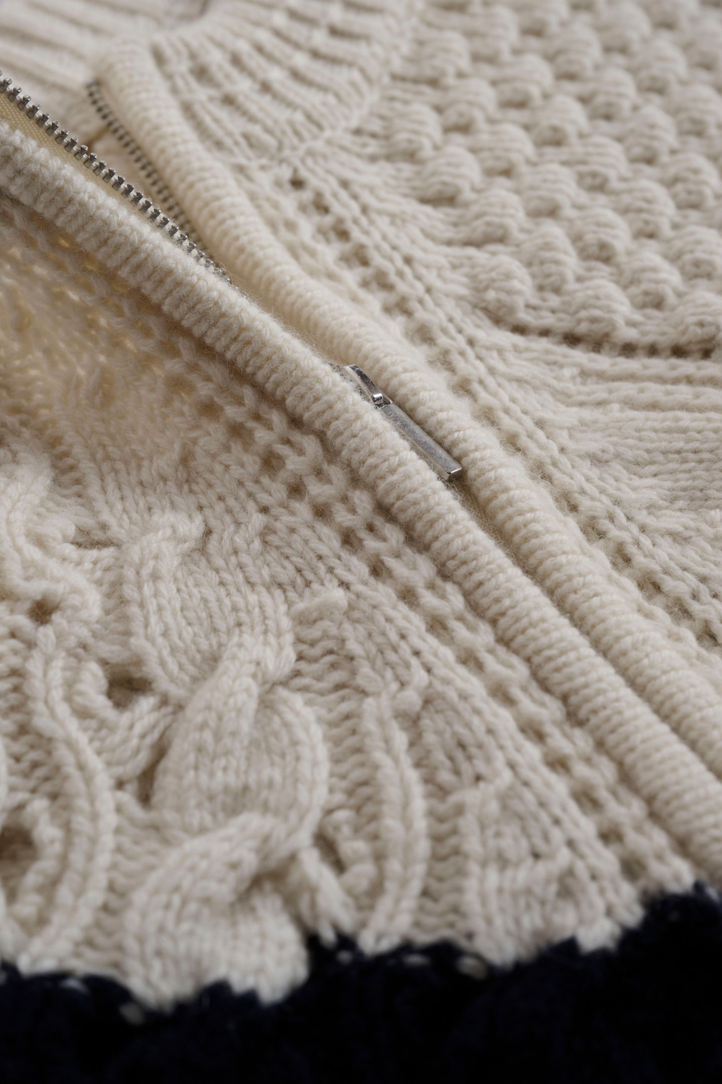 LONG SLEEVES KNIT ECRU 4