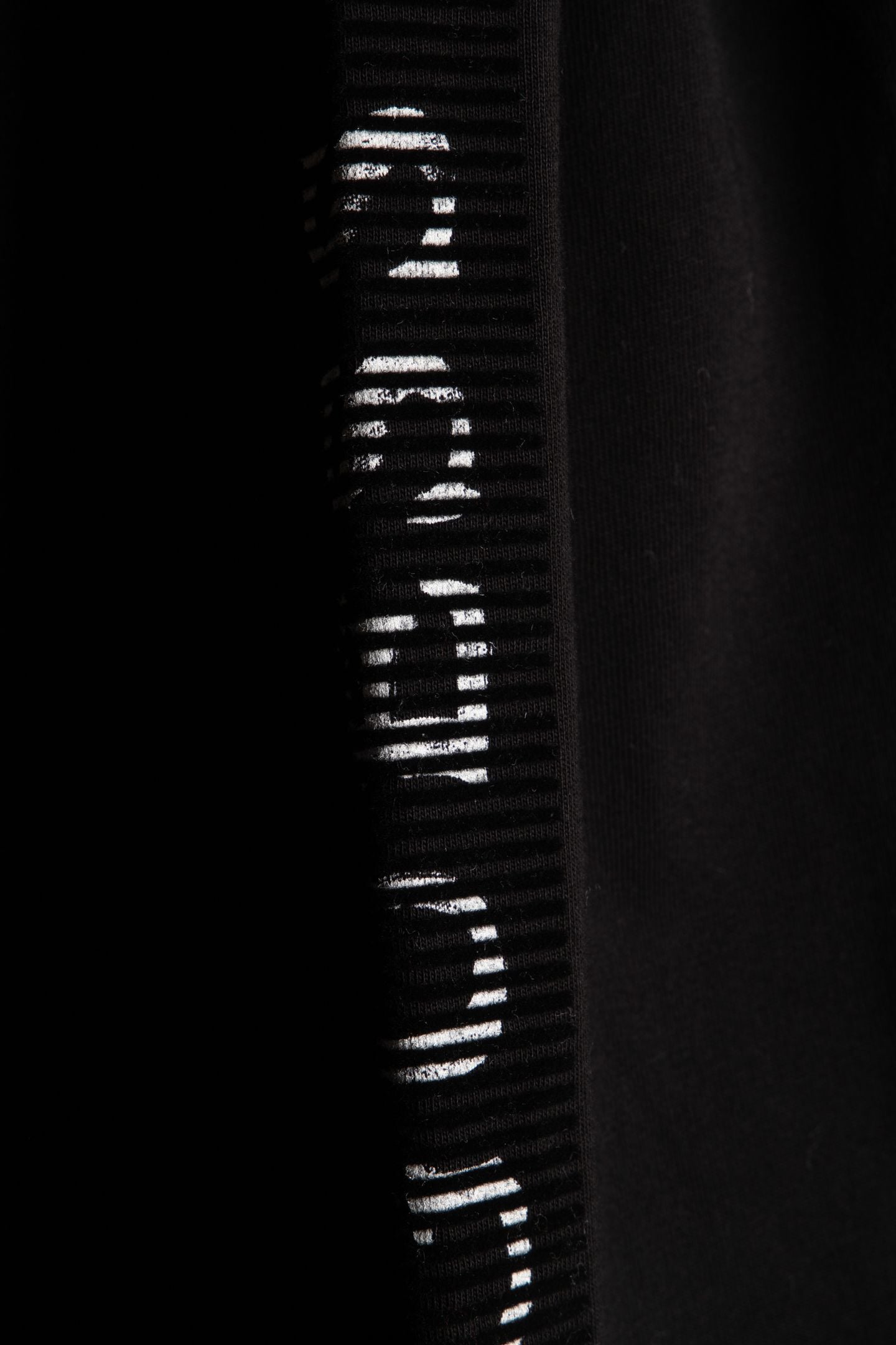 CN LS SLEEVES LOGO T JET BLACK A996 4