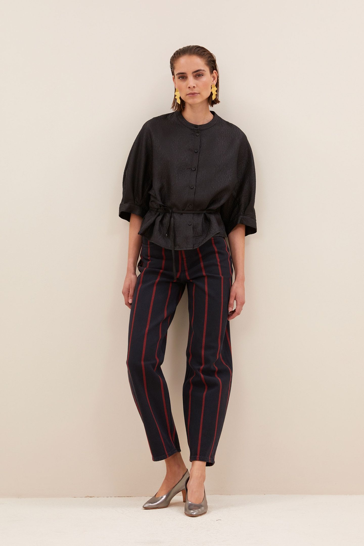 CHRISTI BUBBLE BLOUSE BLACK 3
